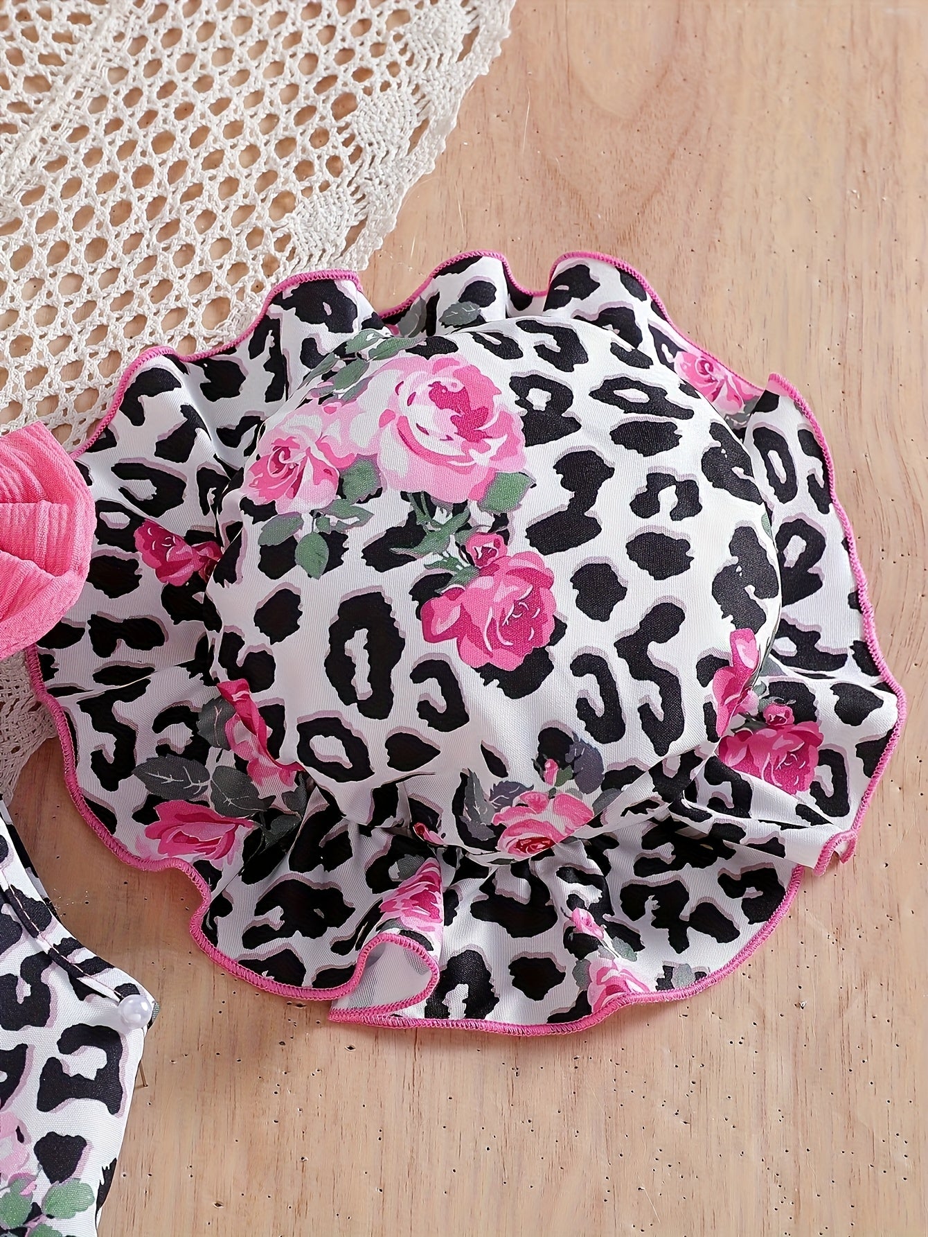 Girls' Fashion Leopard Print Rose Vest with Puff Skirt and Sun Hat Street Style Three-Piece Set