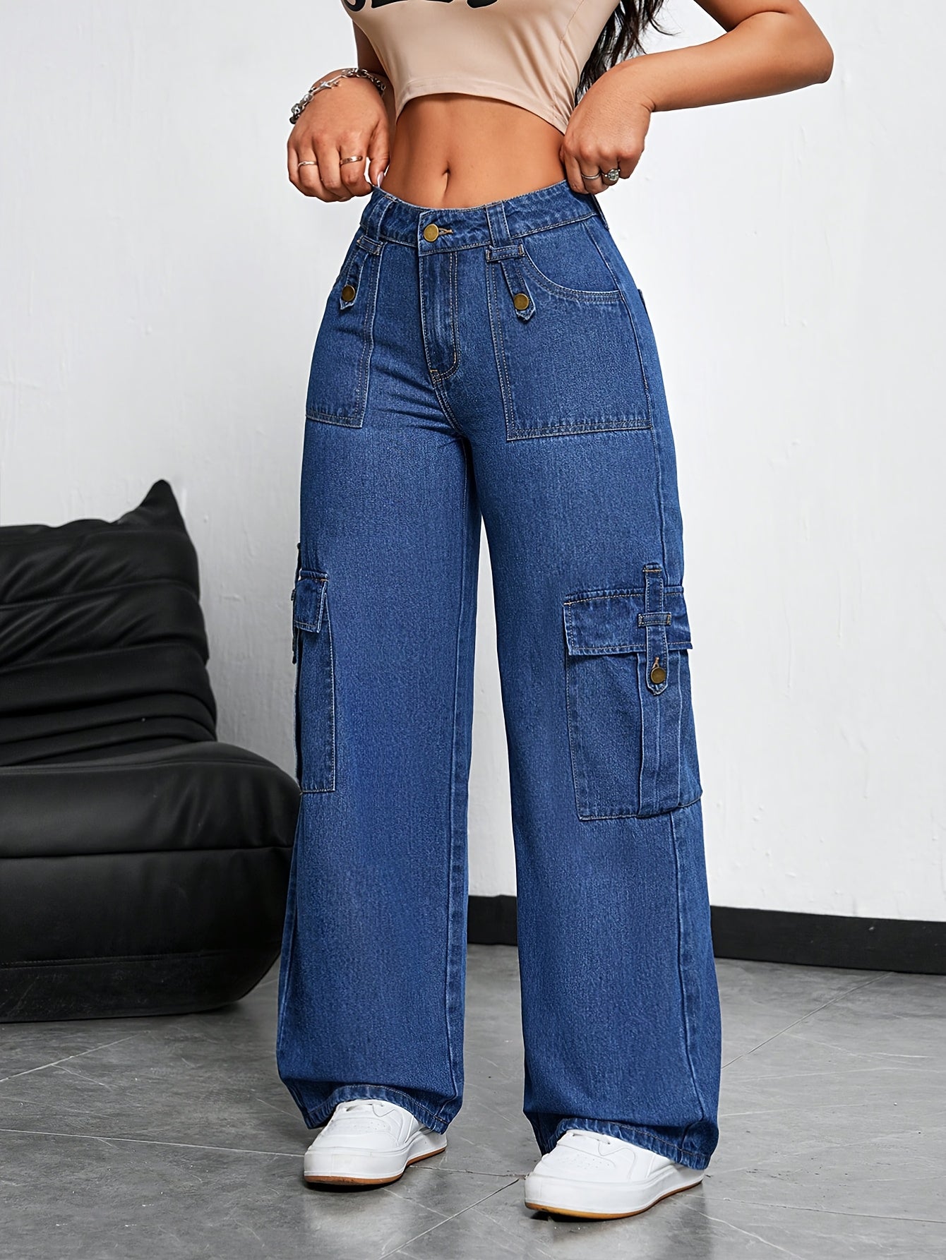 Women's High-Waisted Cargo Jeans with Multiple Pockets