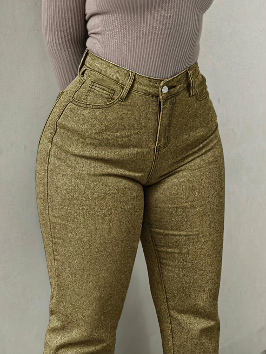 Women's Plus-Size Jeans Slim-Fit Flare Leg Jeans with Medium Stretch Fabric