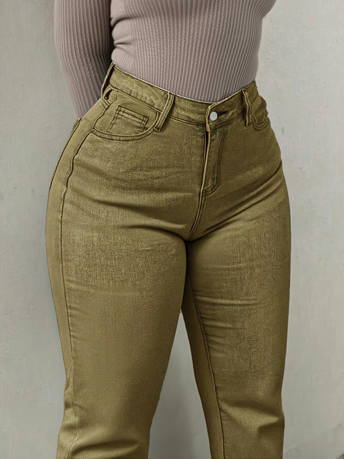 Women's Plus-Size Jeans Slim-Fit Flare Leg Jeans with Medium Stretch Fabric