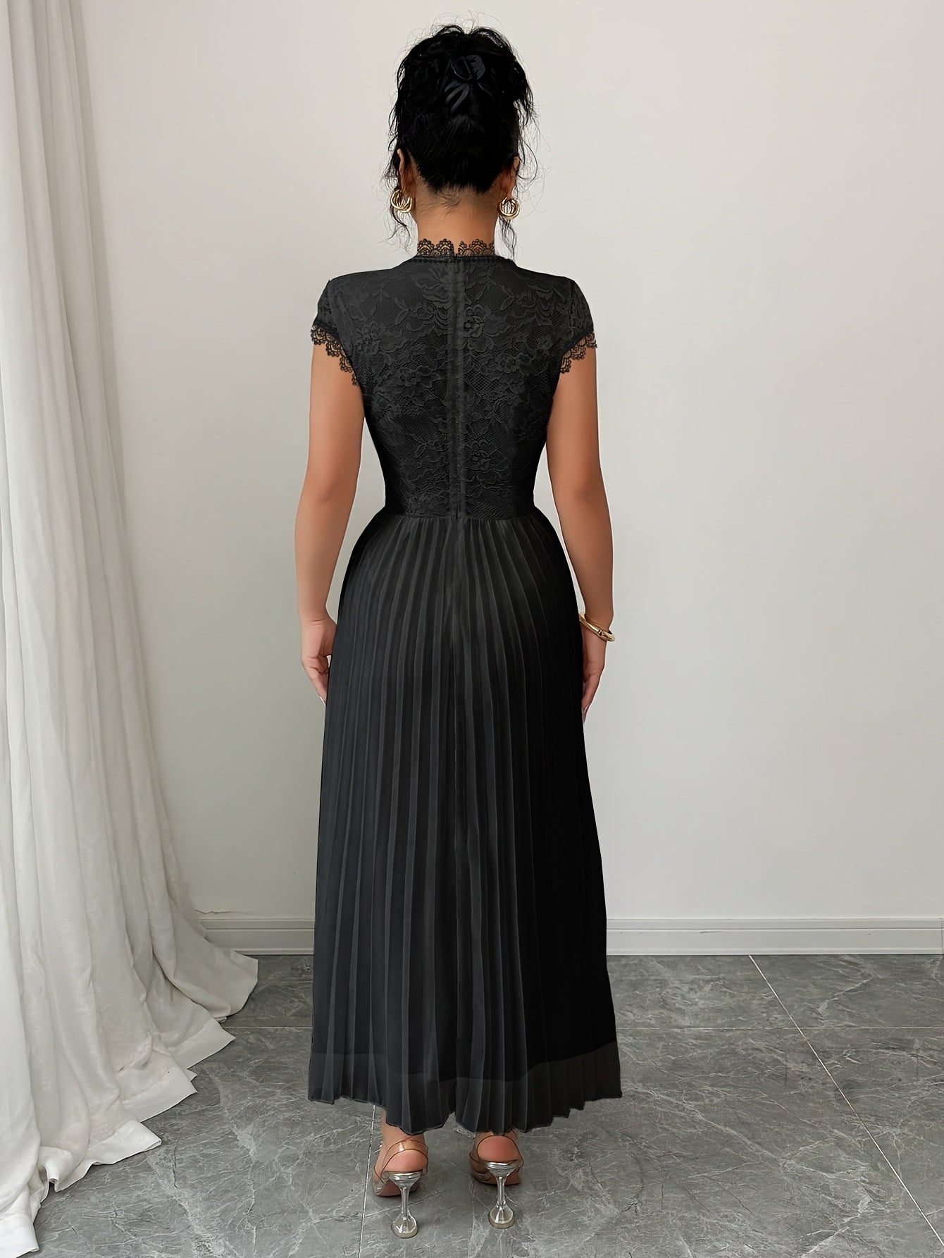 Women's Elegant Black Floral Lace-Trimmed Pleated Maxi Dress - Sleeveless, Round Neck, High-Low Hem