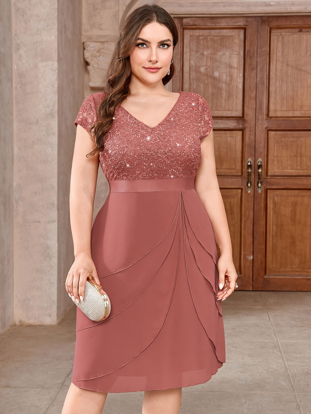Elegant Plus Size Women'S Formal Dress with Lace Detailing and Tiered Chiffon Skirt - Perfect for Formal Parties and Evening Events, Formal