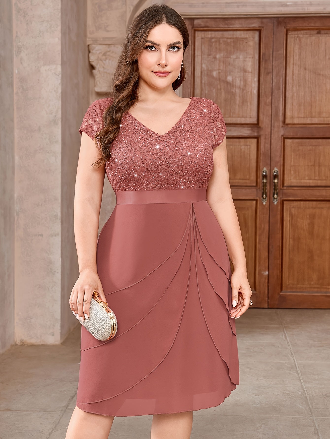Elegant Plus Size Women'S Formal Dress with Lace Detailing and Tiered Chiffon Skirt - Perfect for Formal Parties and Evening Events, Formal