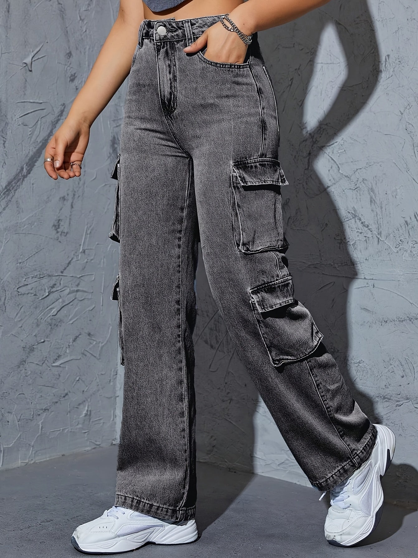 Stretchy High-Waist Women's Cargo Jeans