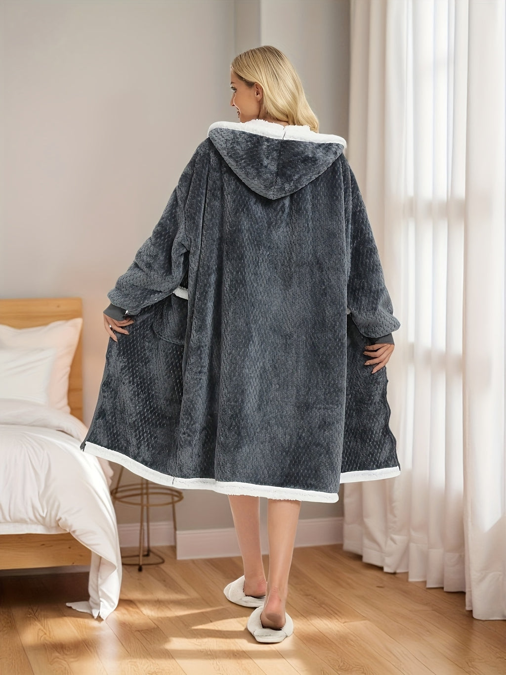 Elegant Hooded Full-Zip Winter Robe - Plush Furry-Like Long Sleeve Kimono with Collar