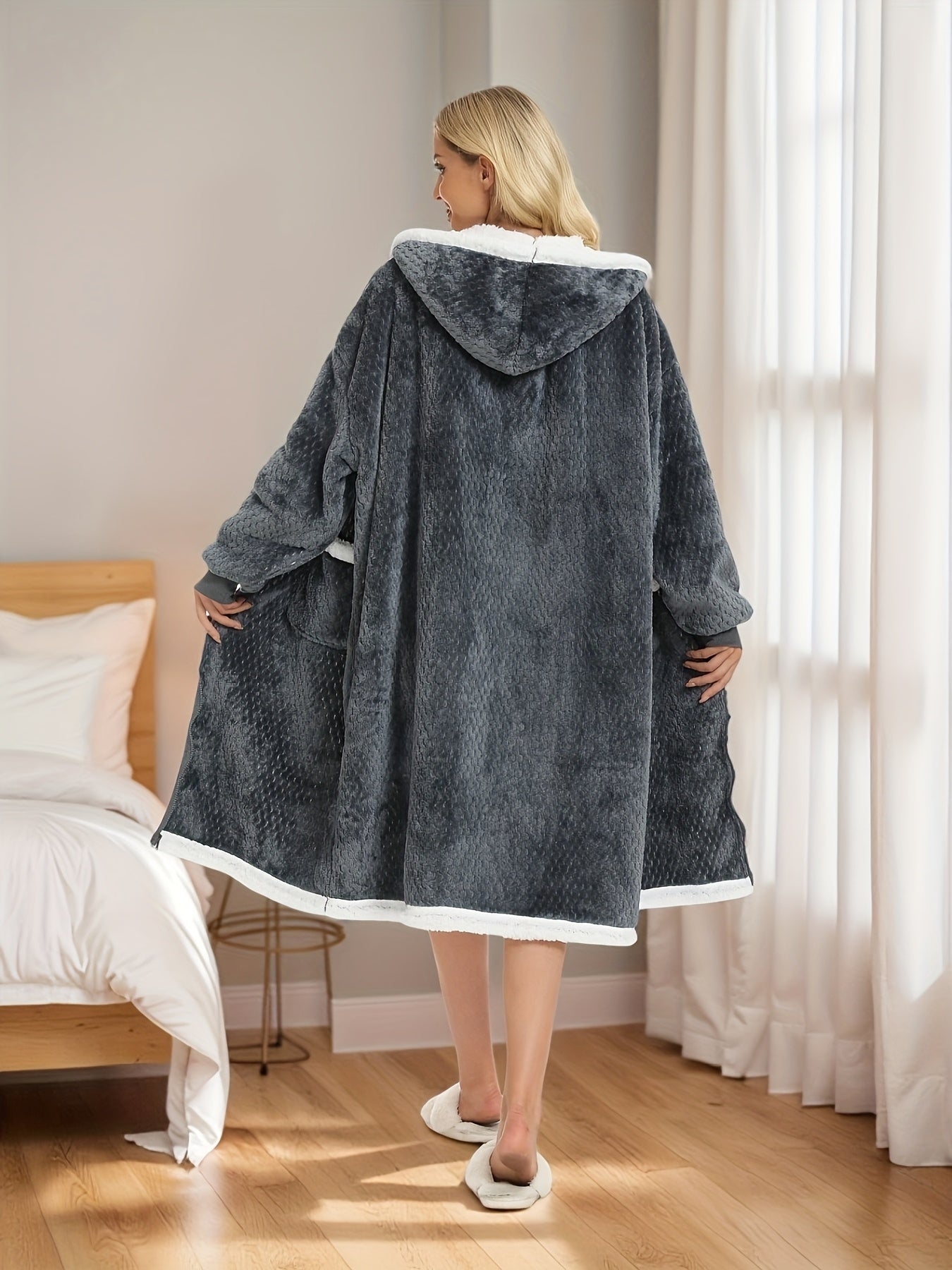 Elegant Hooded Full-Zip Winter Robe - Plush Furry-Like Long Sleeve Kimono with Collar