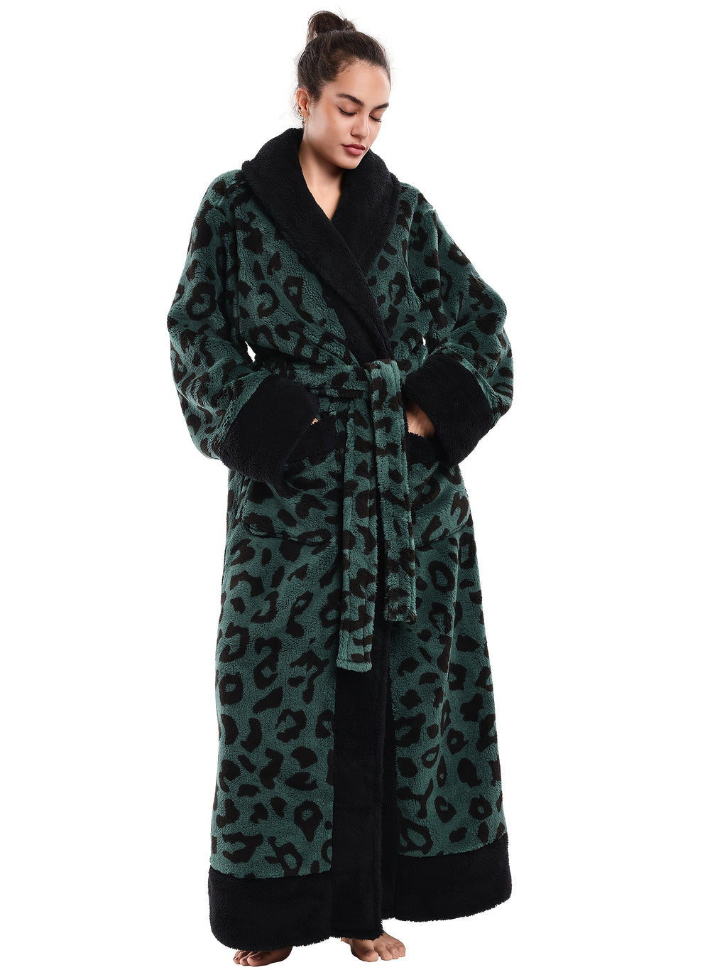 1pc Women's Elegant Leopard Print Robe & Sleepwear - Oversized Winter Cozy Plush Bathrobe