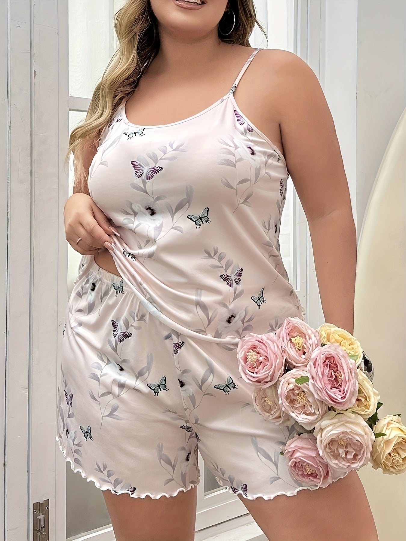Two-Piece Set of Oversized Pajamas Consisting of a Top and Shorts