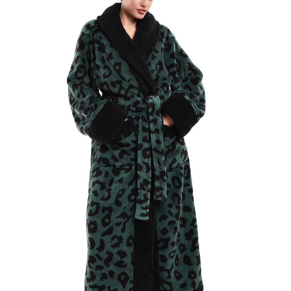 1pc Women's Elegant Leopard Print Robe & Sleepwear - Oversized Winter Cozy Plush Bathrobe