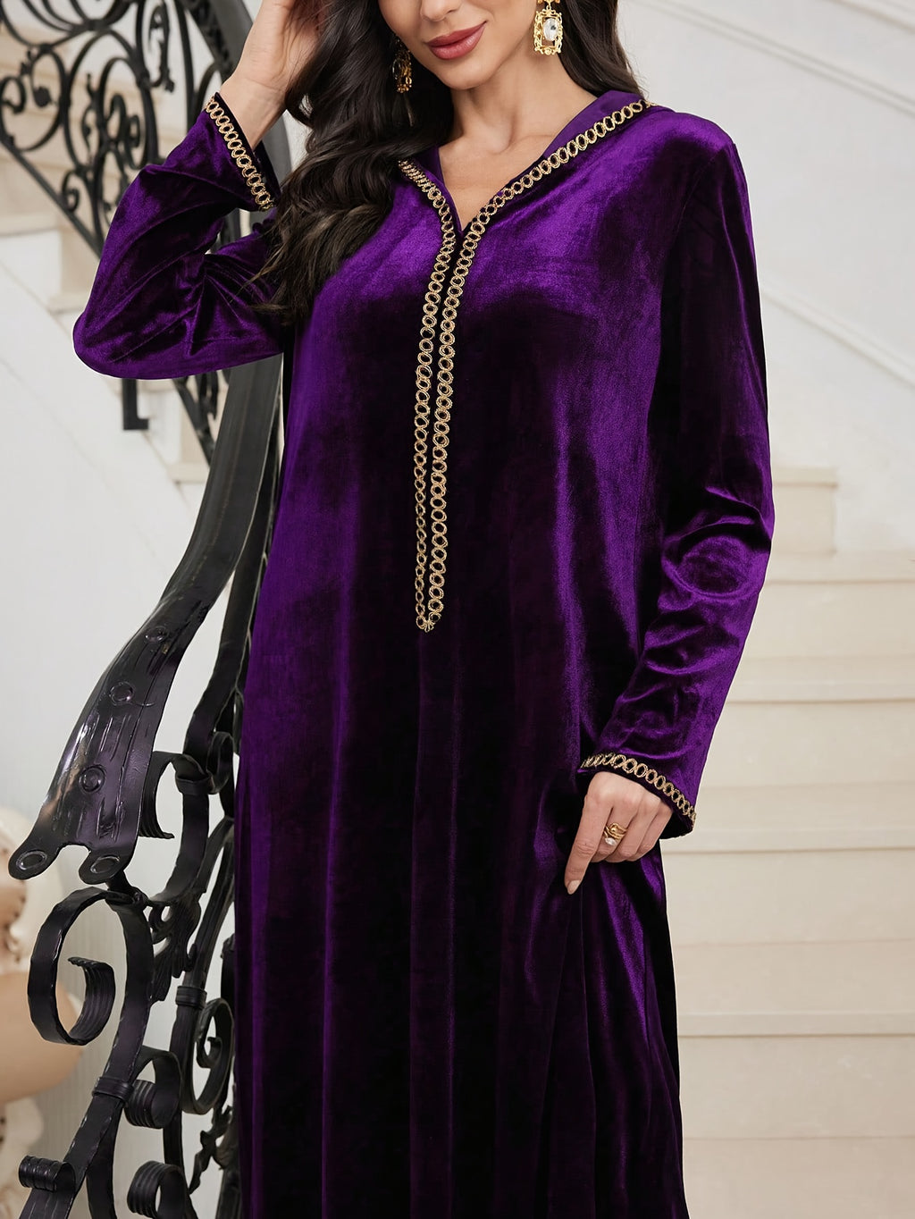 Elegant Navy Blue Abaya Robe with Golden Accents - Long Sleeve