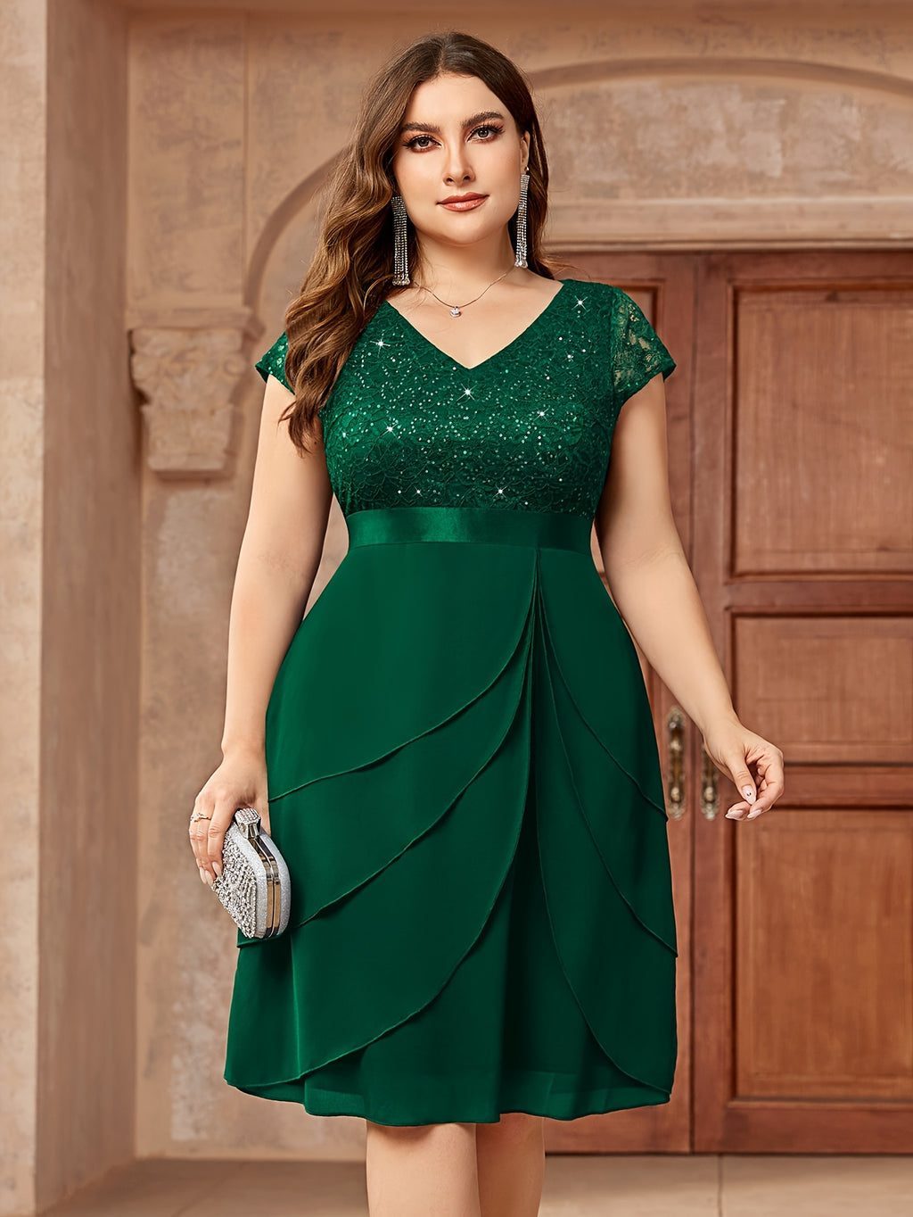 Elegant Plus Size Women'S Formal Dress with Lace Detailing and Tiered Chiffon Skirt - Perfect for Formal Parties and Evening Events, Formal