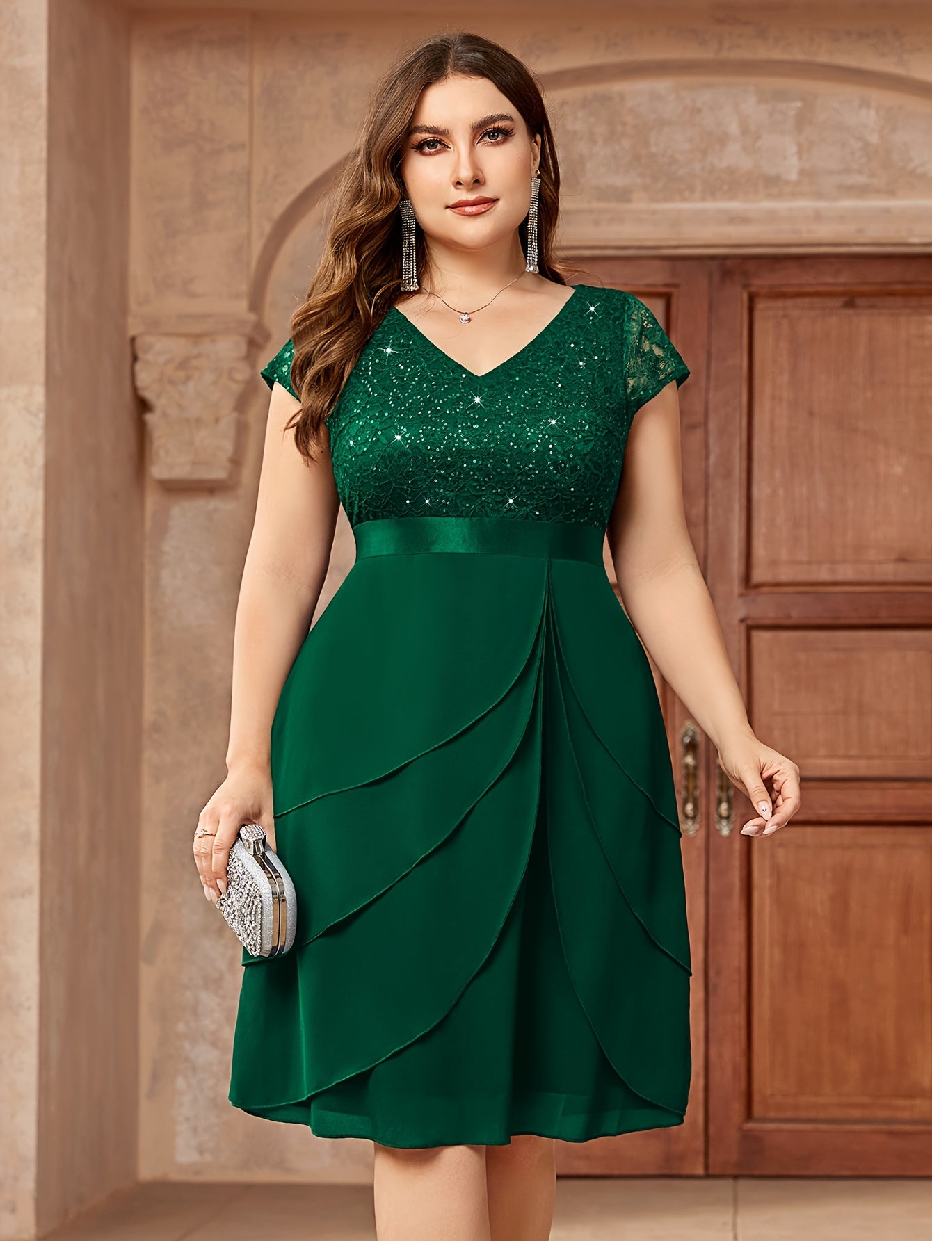 Elegant Plus Size Women'S Formal Dress with Lace Detailing and Tiered Chiffon Skirt - Perfect for Formal Parties and Evening Events, Formal