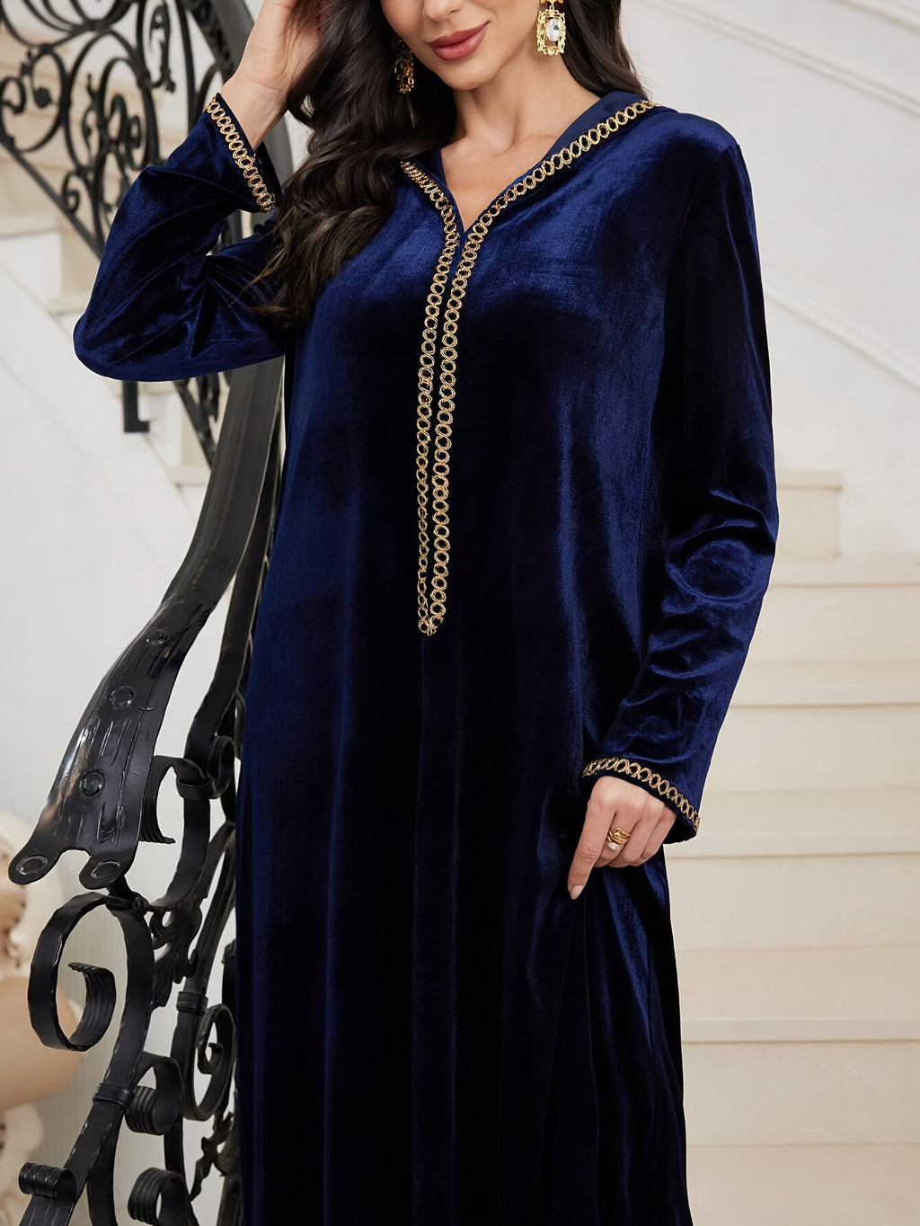 Elegant Navy Blue Abaya Robe with Golden Accents - Long Sleeve