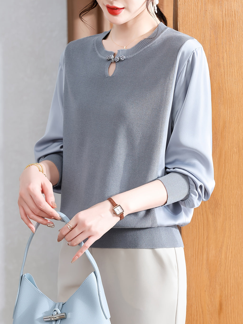 Women's Long-Sleeve Blouse - Slim-Fit Mom-Friendly T-Shirt with Beaded Collar