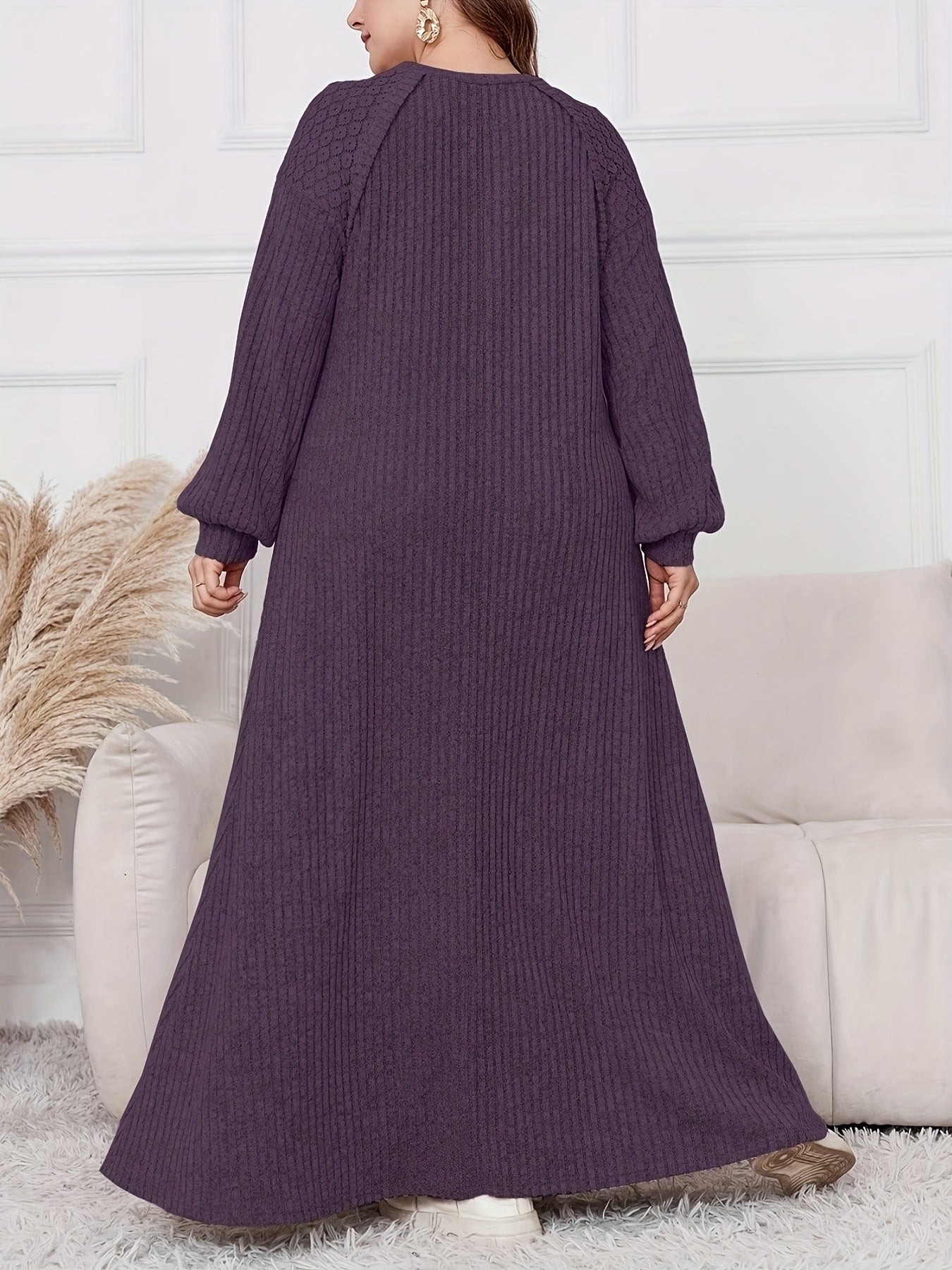 Women's Plus Size Elegant Maxi Dress - Long Sleeve Round Neck