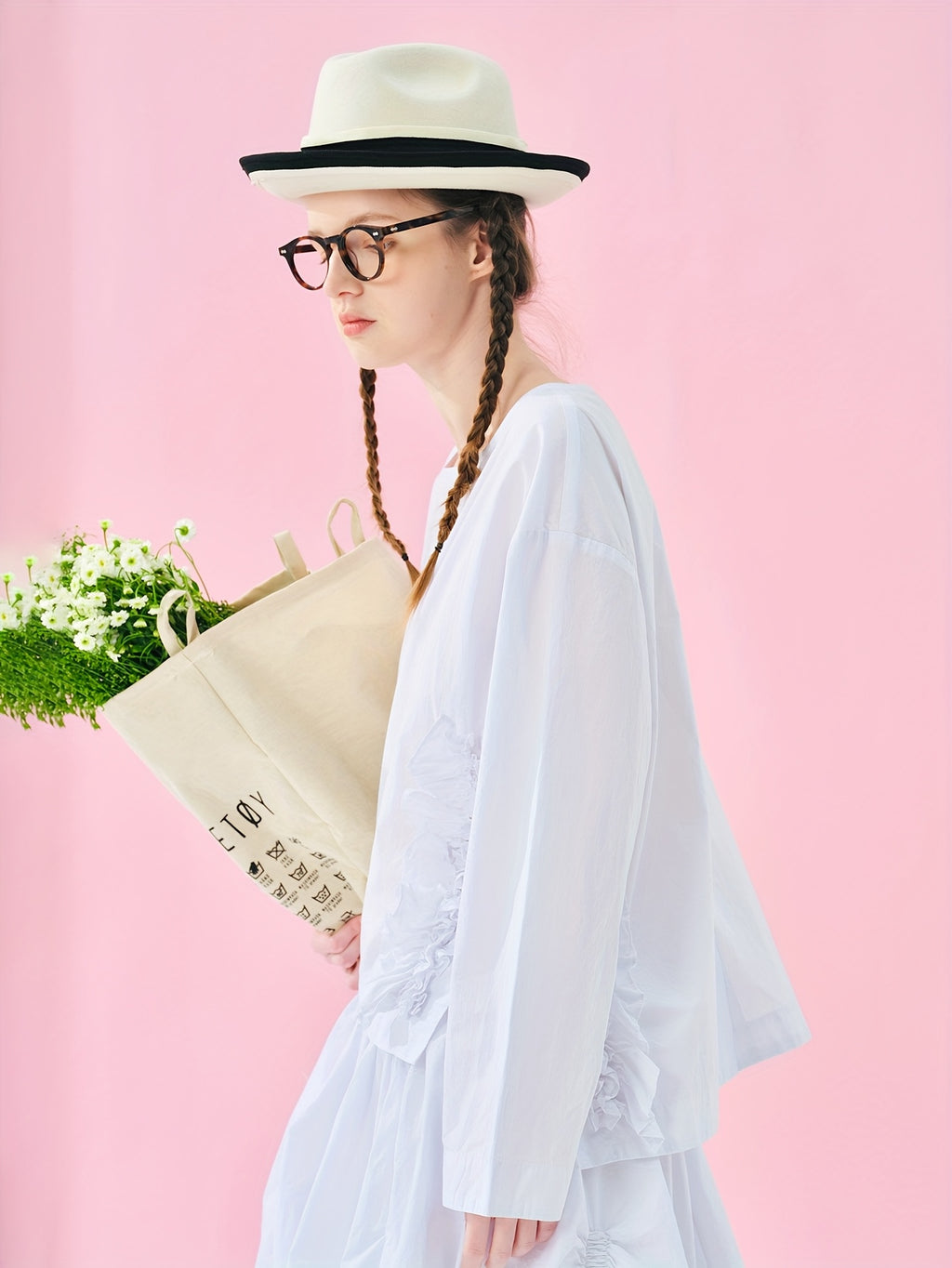 Women'S Elegant Blouse - Long Sleeve Shirt with Ruffled Hem