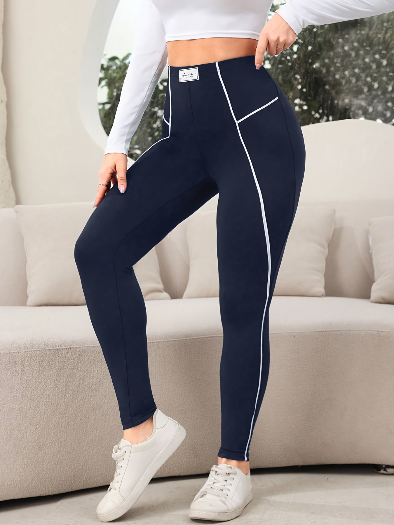 Comfortable Plus Size Women's High-Waisted Leggings with Contrast Trim