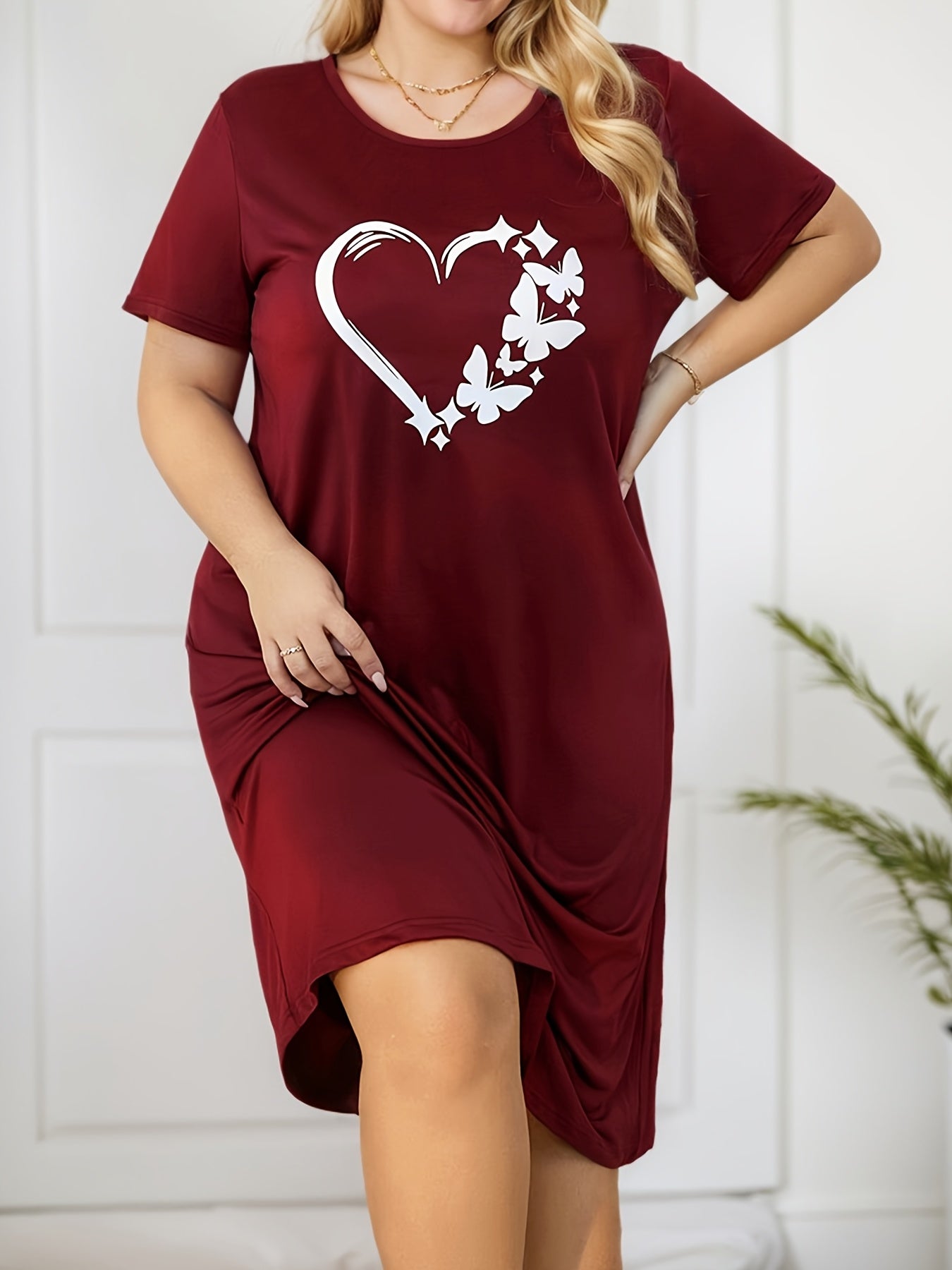 Women's Plus Casual Lounge Dress, Plus Size Butterfly & Heart Print Short Sleeve Crew Neck Sleep Dress