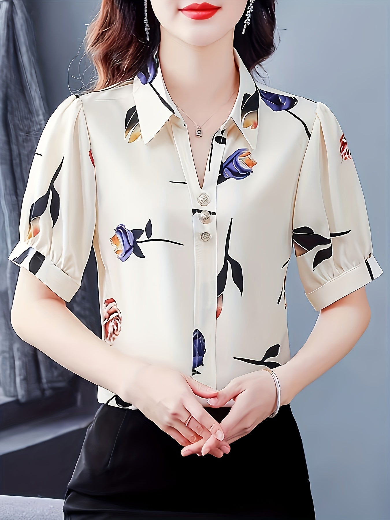 Floral Print V-Neck Short-Sleeved Women's Blouse