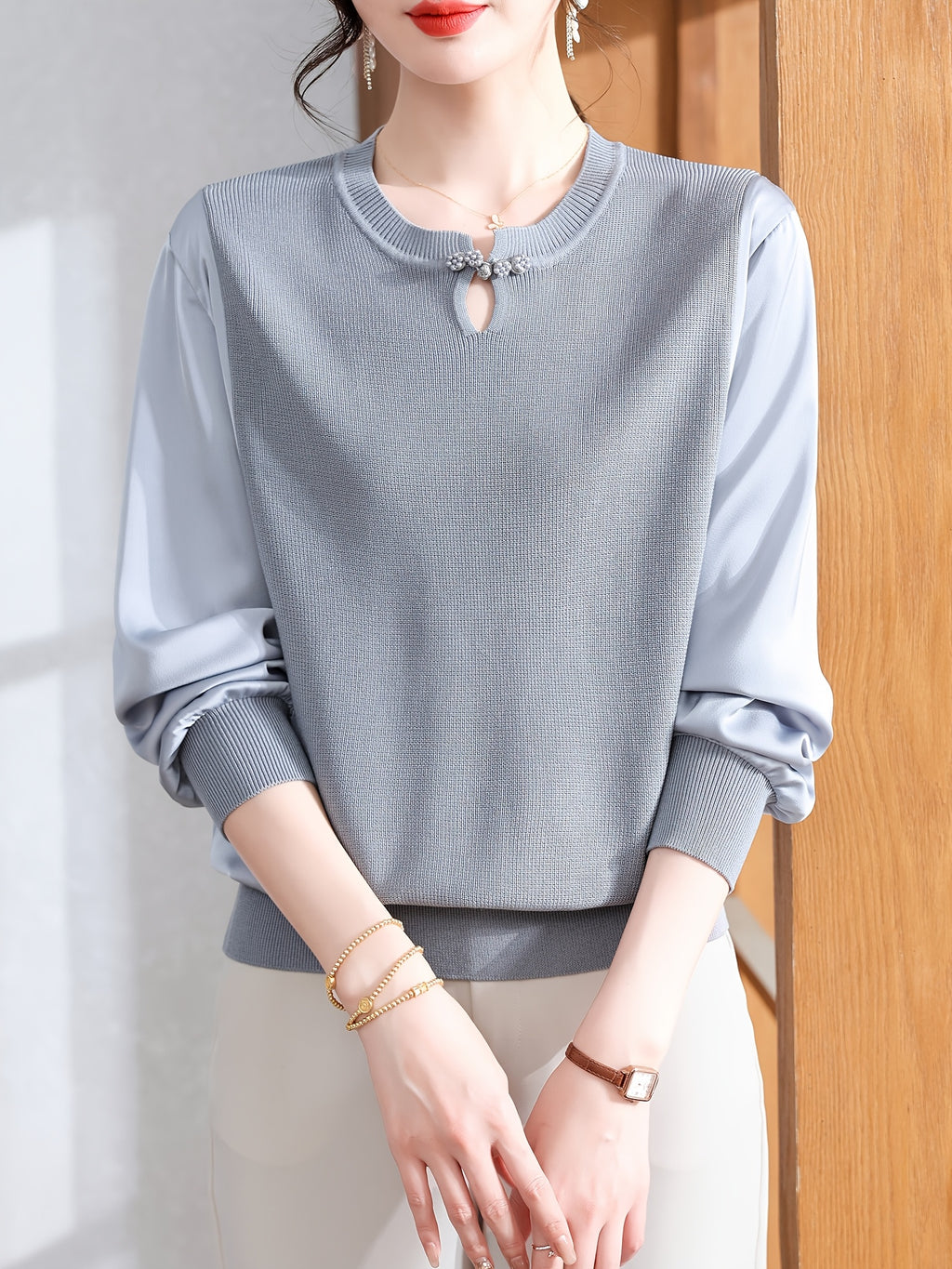 Women's Long-Sleeve Blouse - Slim-Fit Mom-Friendly T-Shirt with Beaded Collar