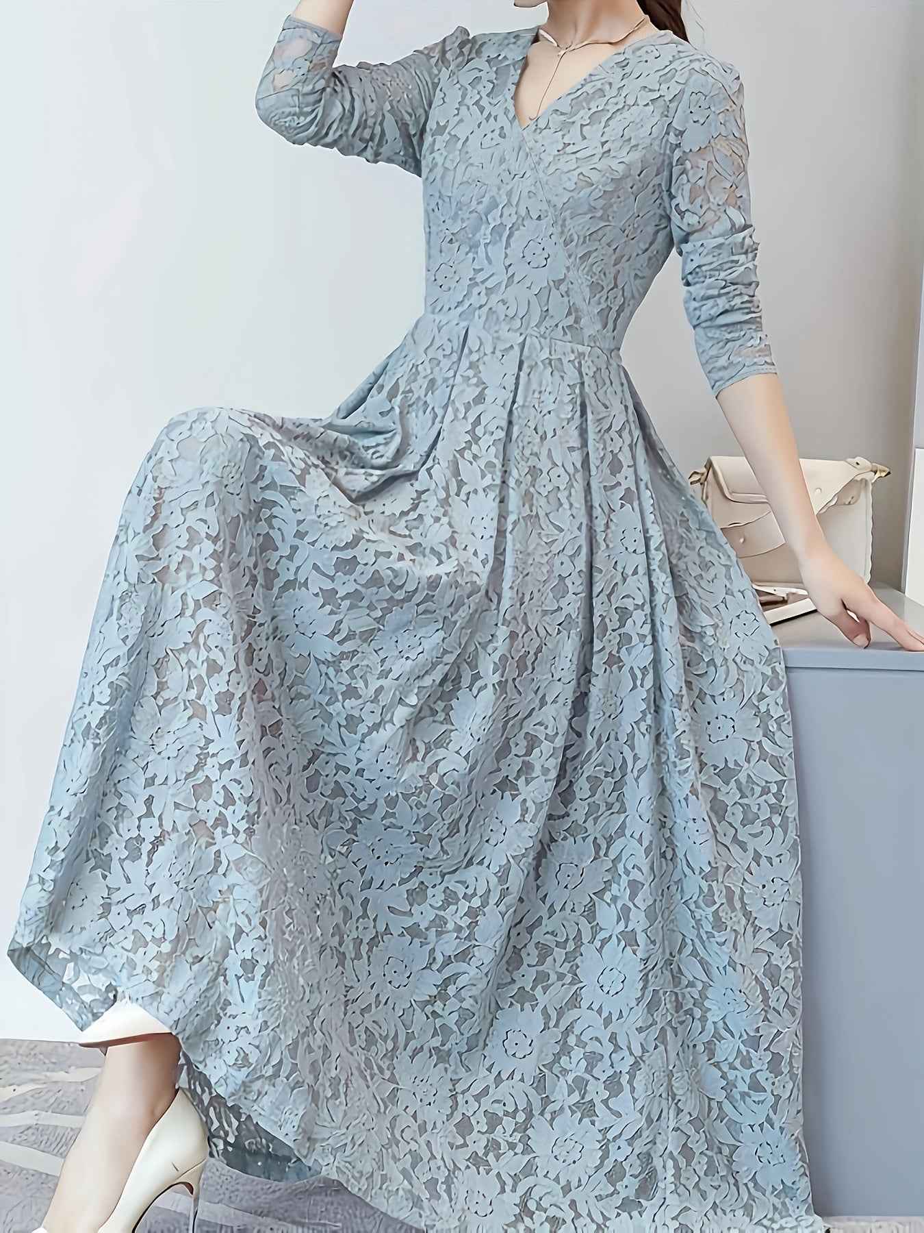 Women's Elegant Lace Panel V-Neck Dress with Zipper Back, Slim-Fit Bodice & Flowy Skirt