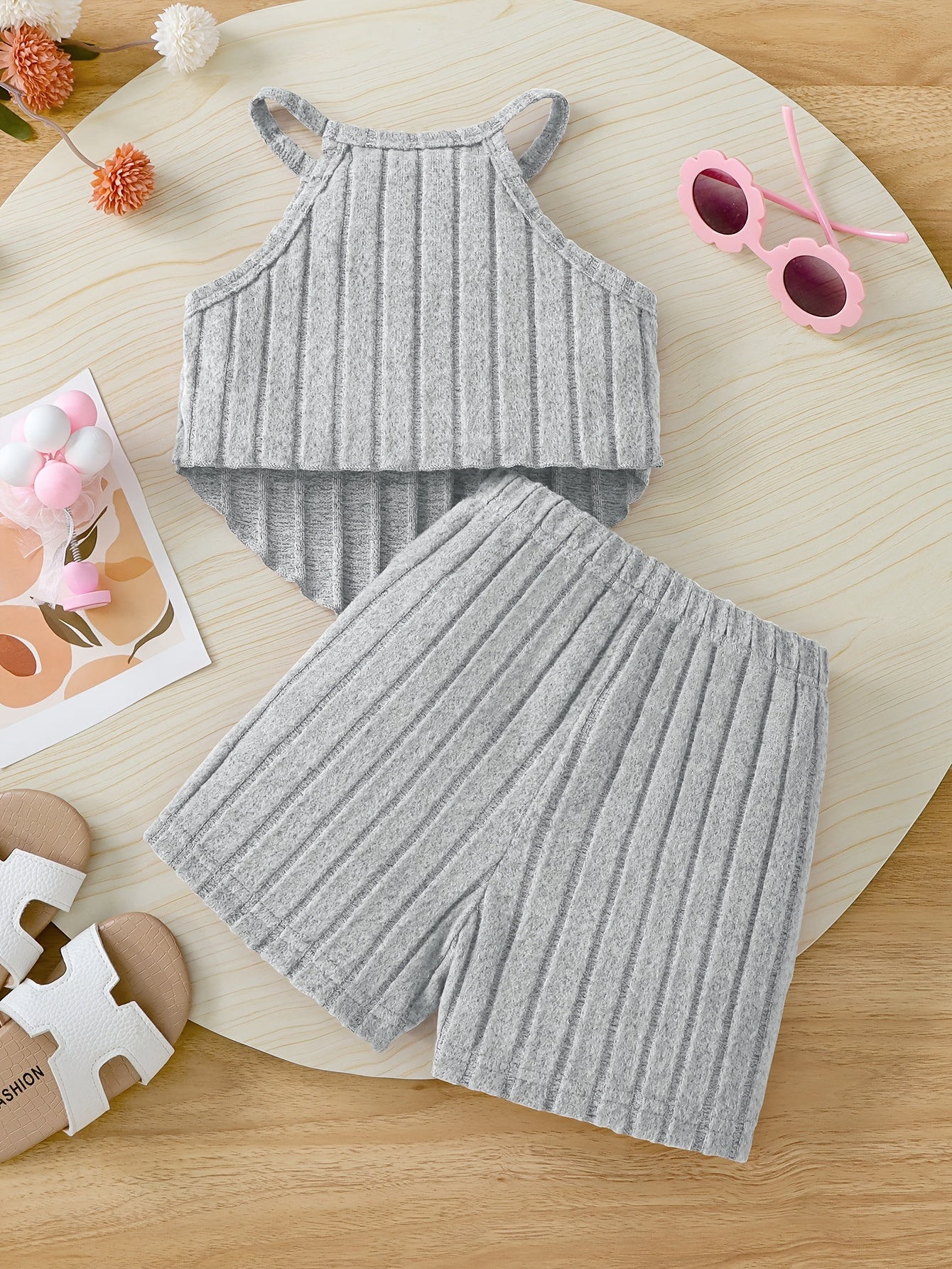2pcs Summer Girls' Solid Color Crop Top and Bow-Decorated Striped Pants Set