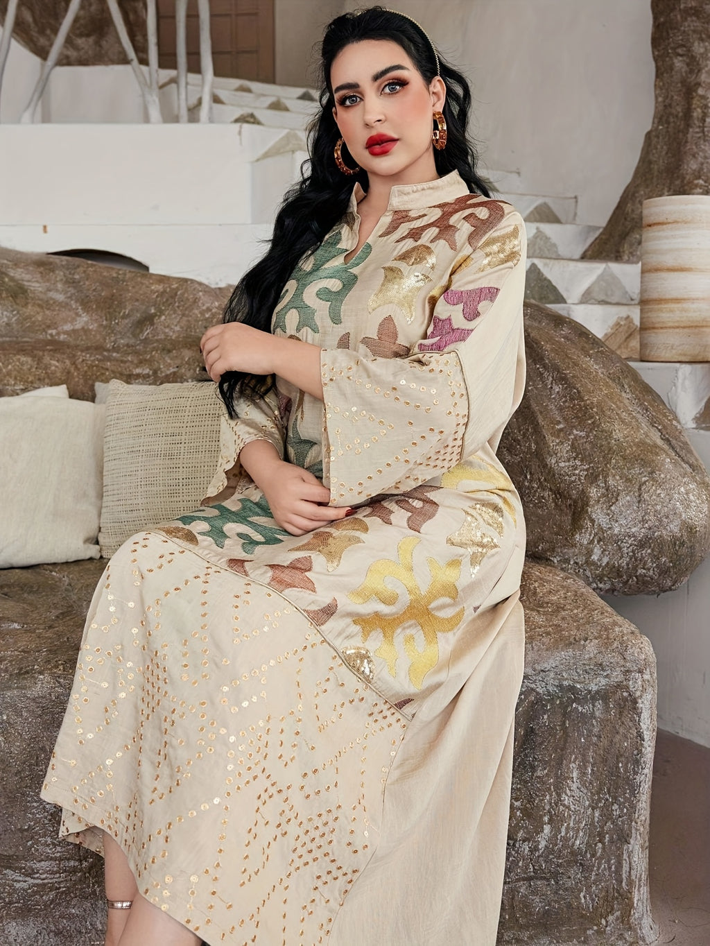 Elegant Arabic Women's Embroidery Dress