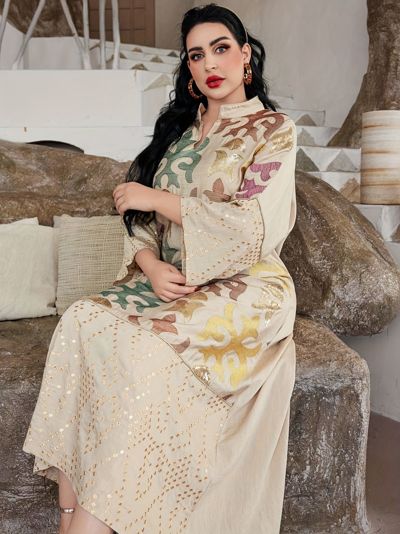 Elegant Arabic Women's Embroidery Dress