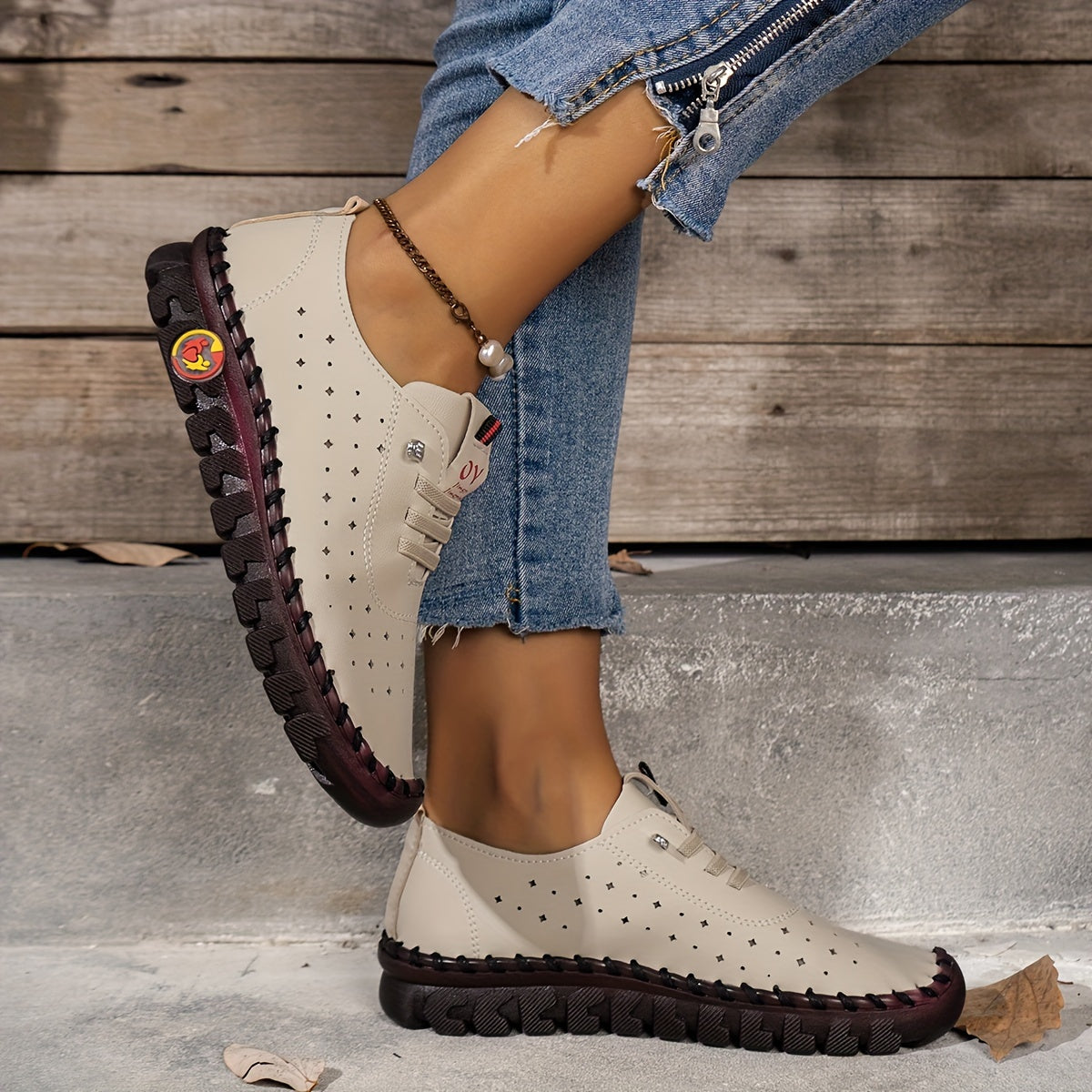 Comfortable Hollow Out Low Top Walking Shoes