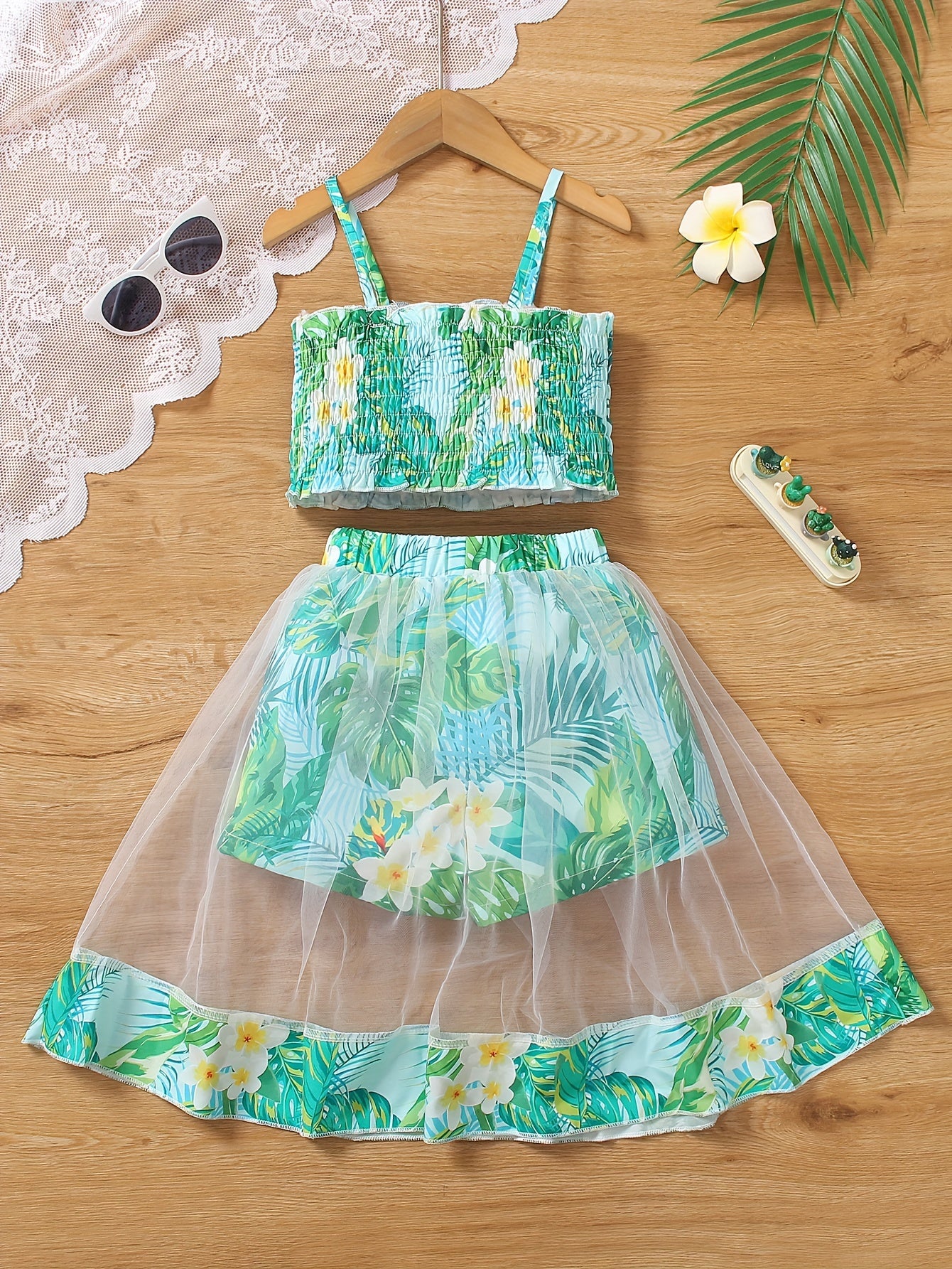 Girls' Two-Piece Set with Spaghetti Strap Butterfly Print Top