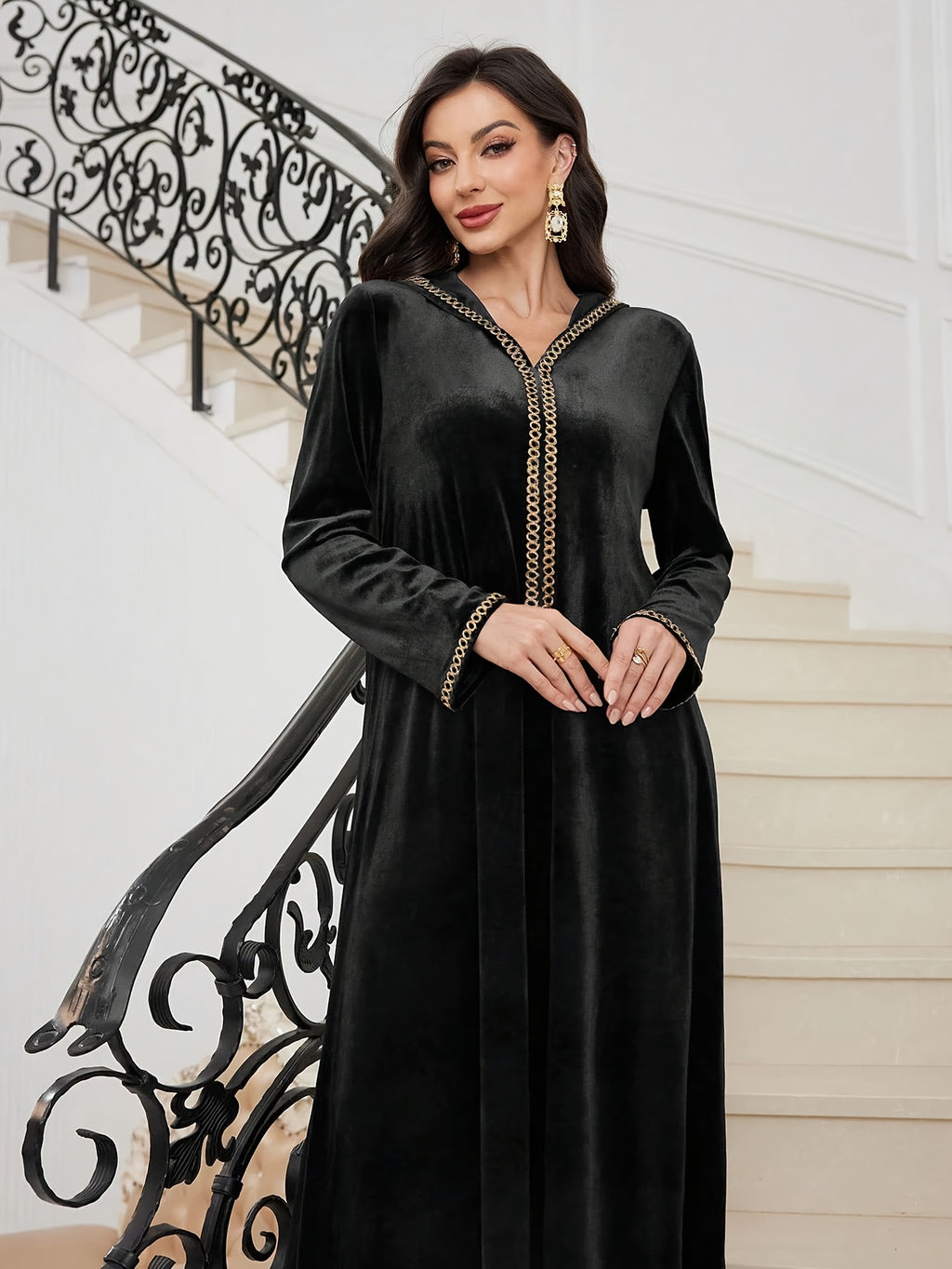 Elegant Navy Blue Abaya Robe with Golden Accents - Long Sleeve