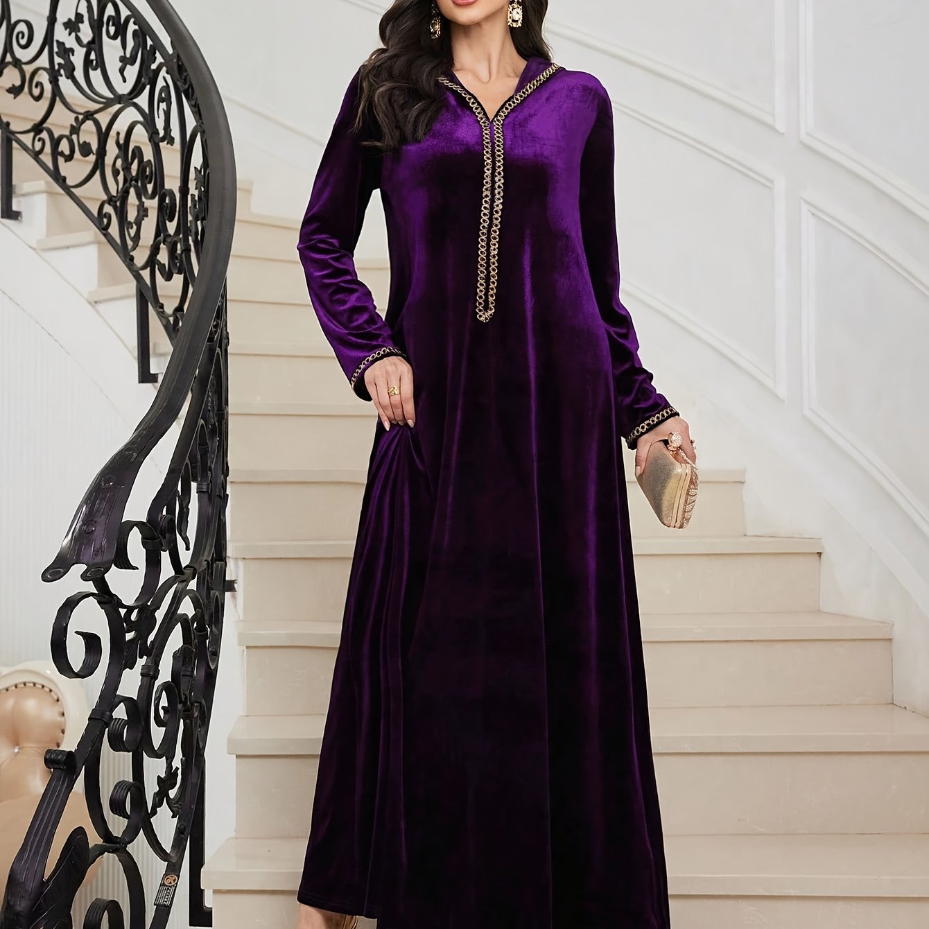 Elegant Navy Blue Abaya Robe with Golden Accents - Long Sleeve
