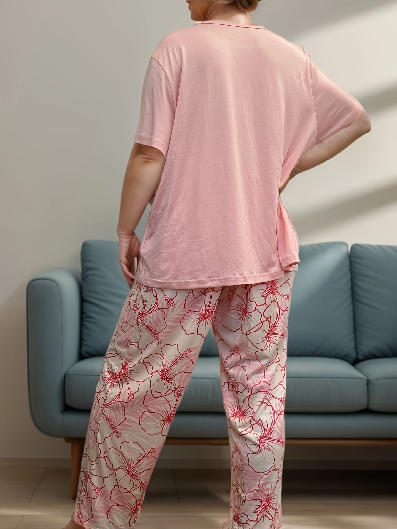 Women's Green T-shirt & Floral Long Pants Pajama Set - Soft, Elegant, Casual Wear for Ladies, Large Size