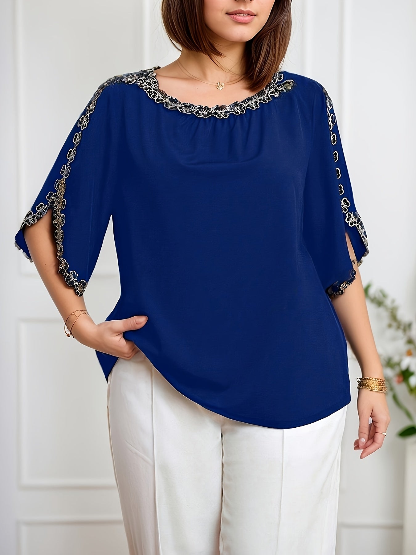 Plus Size Women'S Shirt with Floral Decoration