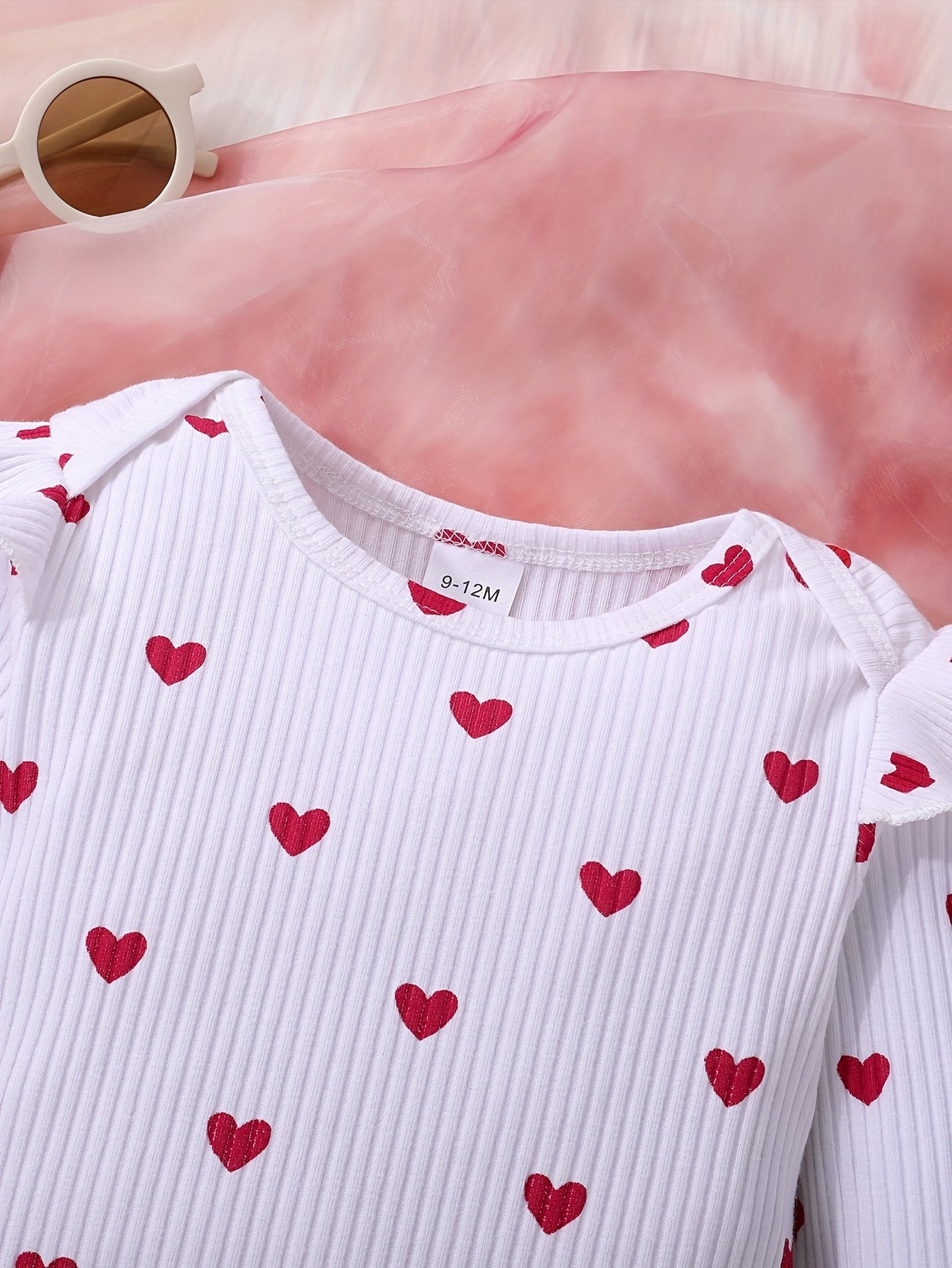 Set of 3pcs Baby Girl Heart Print Leaf Sleeve Top