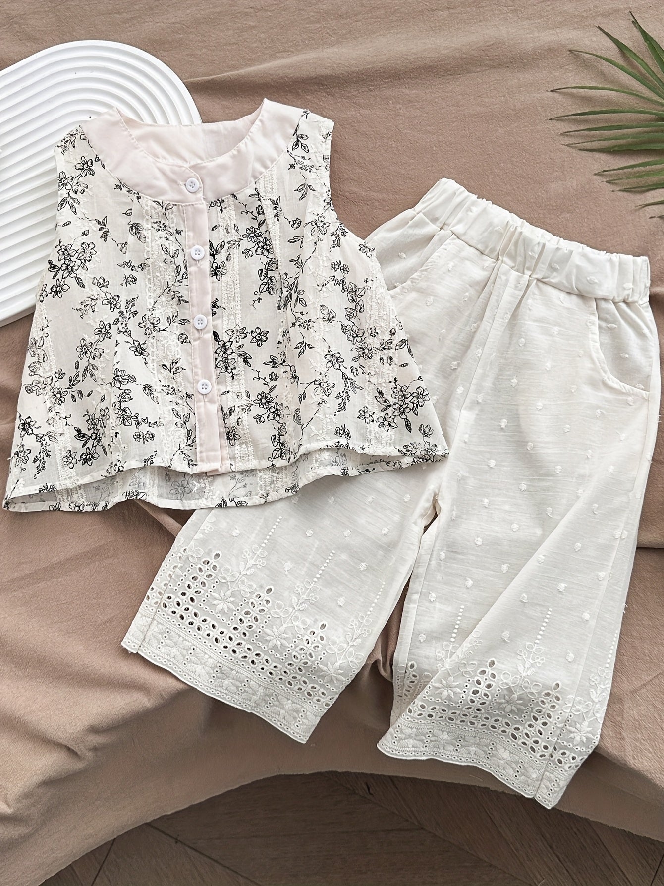 Two-piece Sleeveless Top + Solid Color Wide-Leg Pant