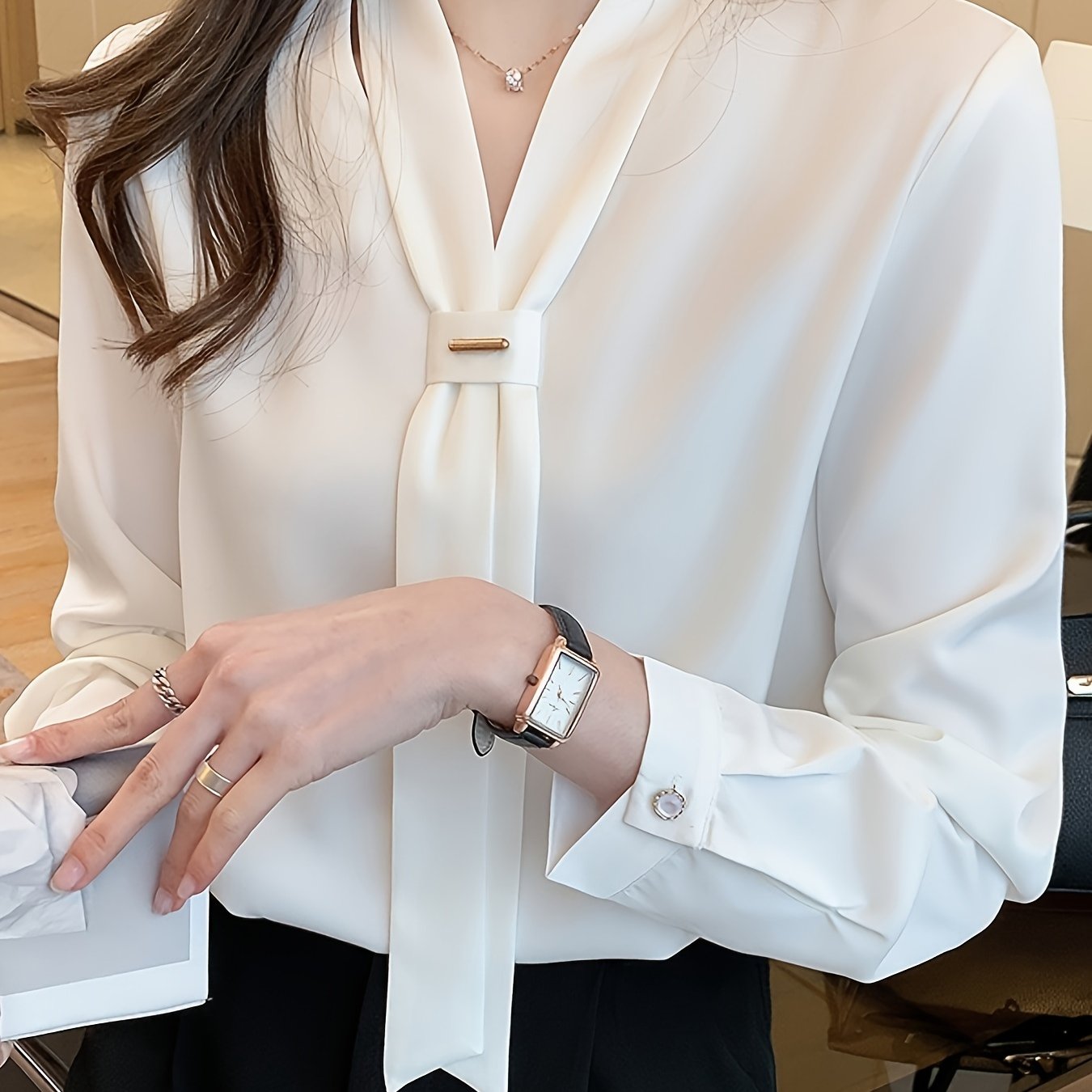 Elegant Chiffon Women's Blouse