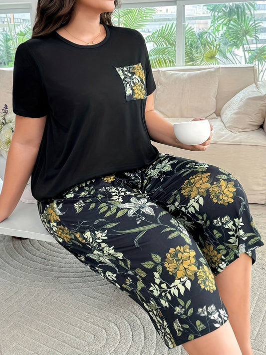 Plus Size Round Neck Pocket T-Shirt And Three-Quarter Pants