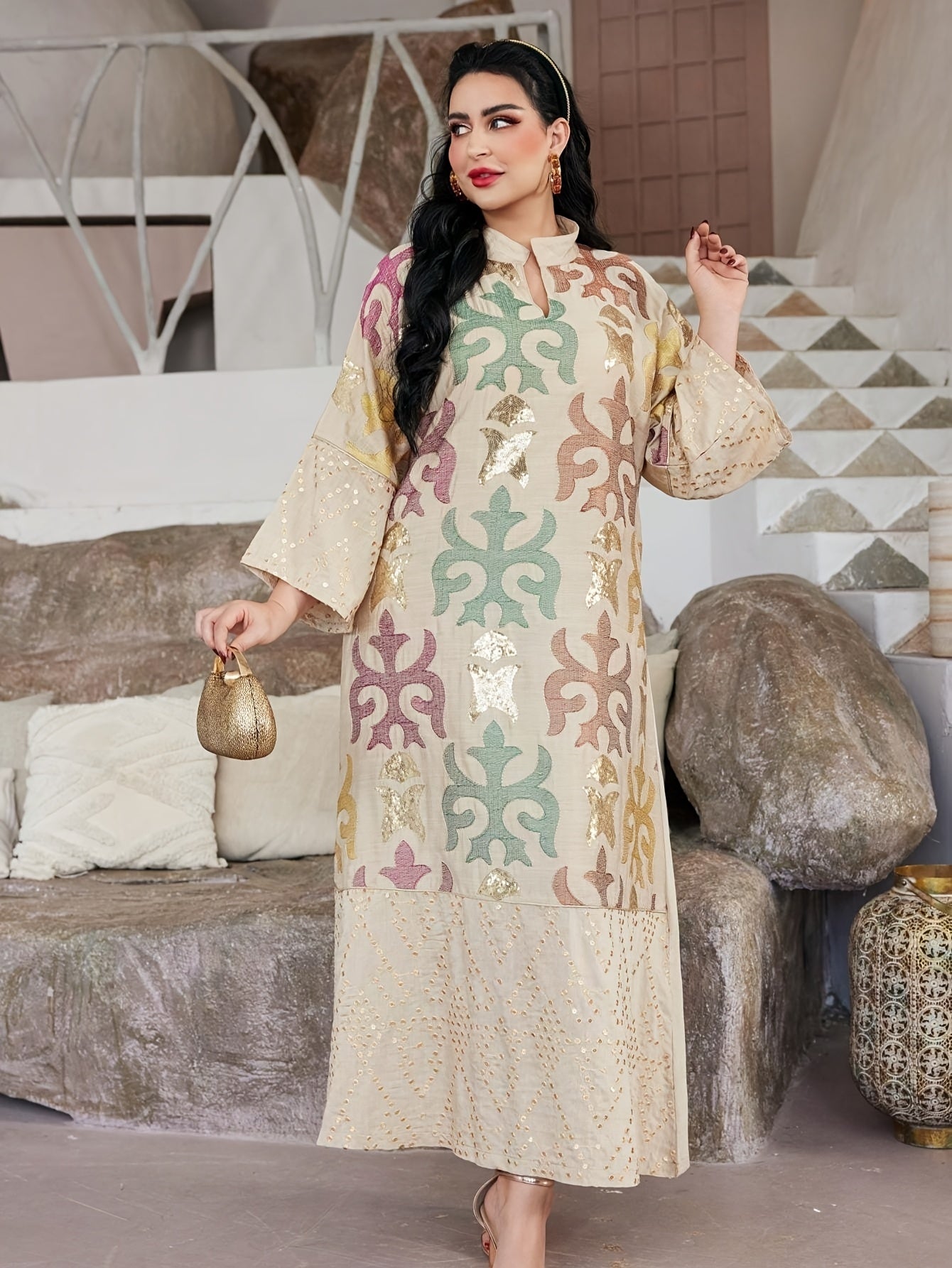 Elegant Arabic Women's Embroidery Dress