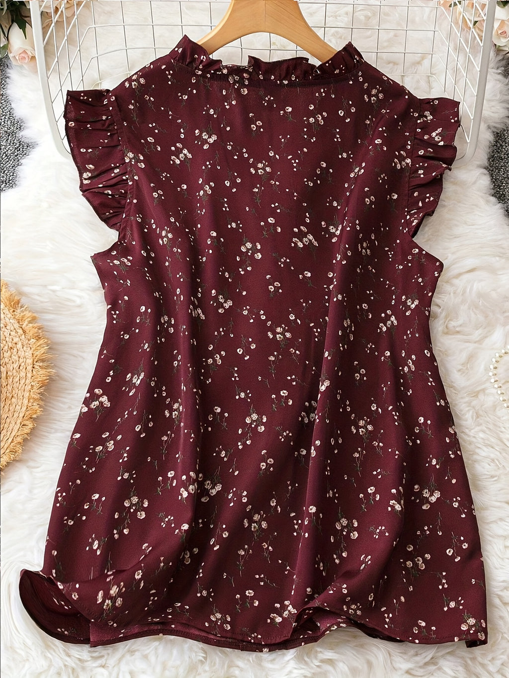 Elegant V-Neck Floral Print Blouse with Ruffled Sleeves