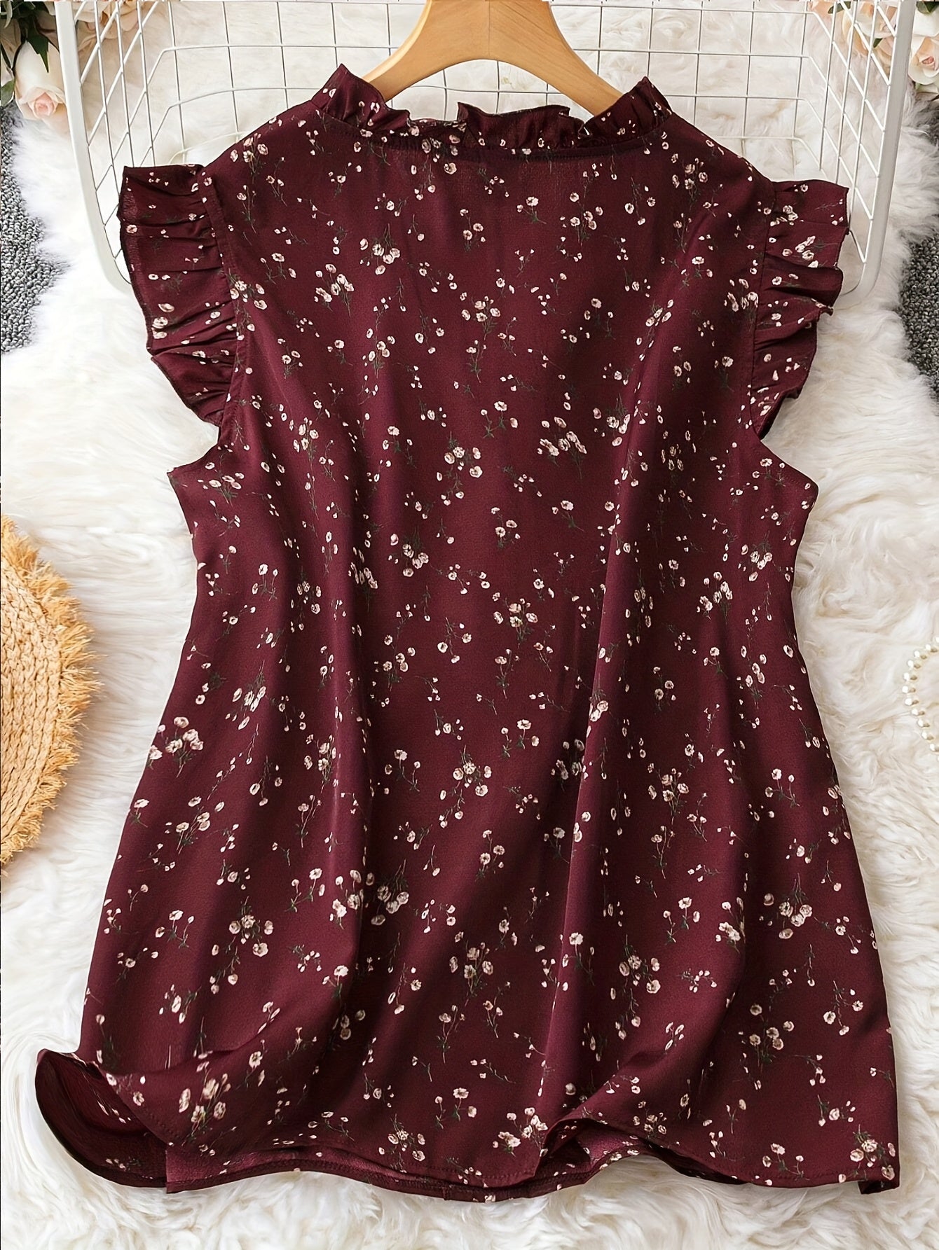 Elegant V-Neck Floral Print Blouse with Ruffled Sleeves