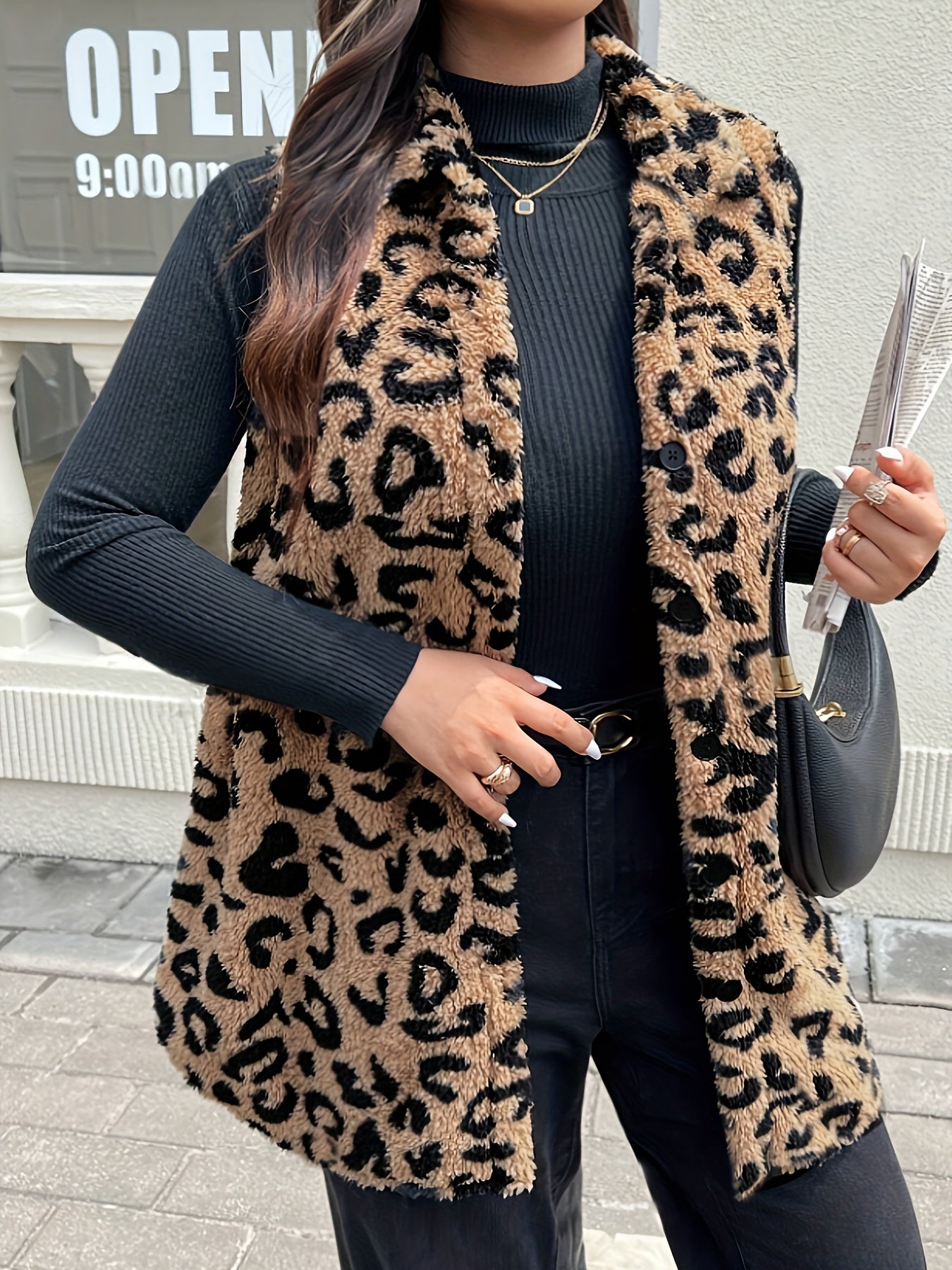 Plus-Size Sleeveless Casual Jacket in Leopard Print for Women