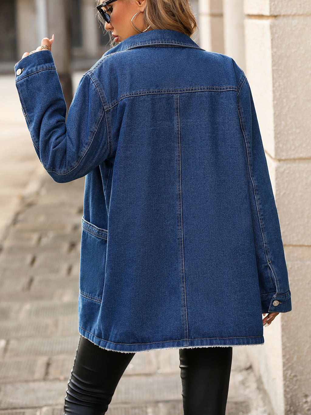 Multi-pocket mid-length denim jacket with extra padding