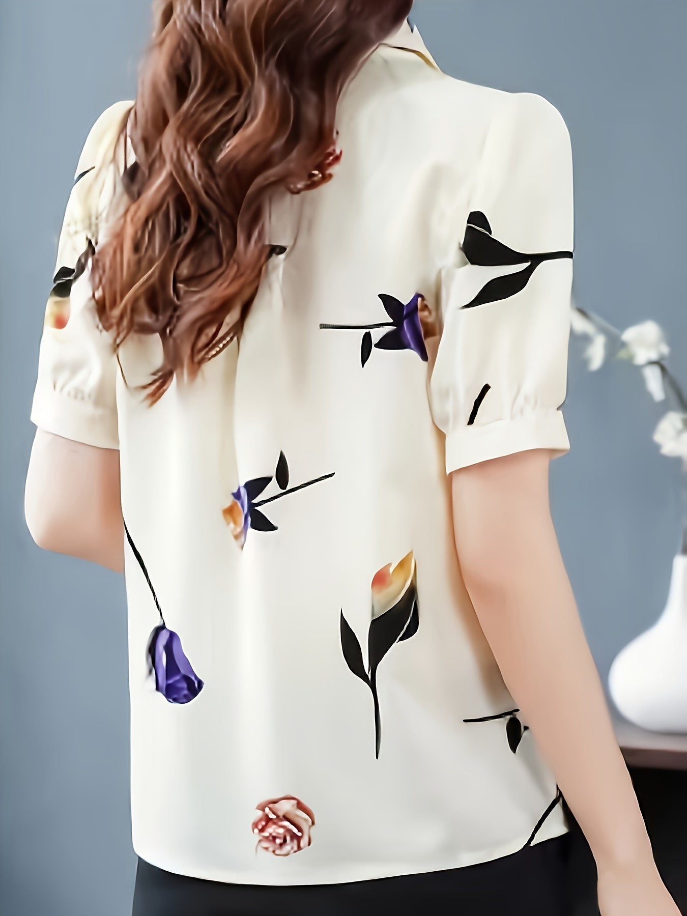Floral Print V-Neck Short-Sleeved Women's Blouse