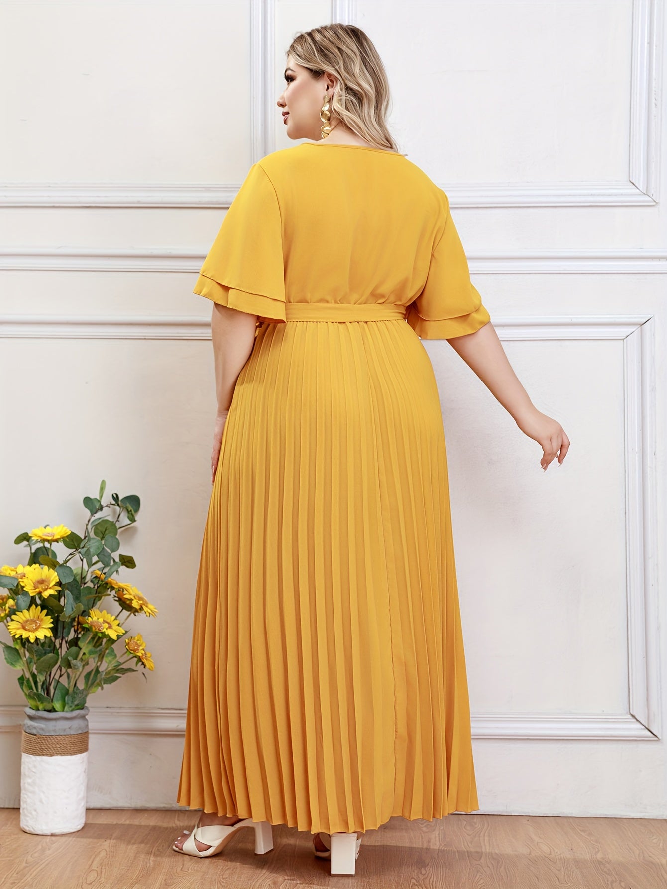 Simple pleated plus-size Women's dress
