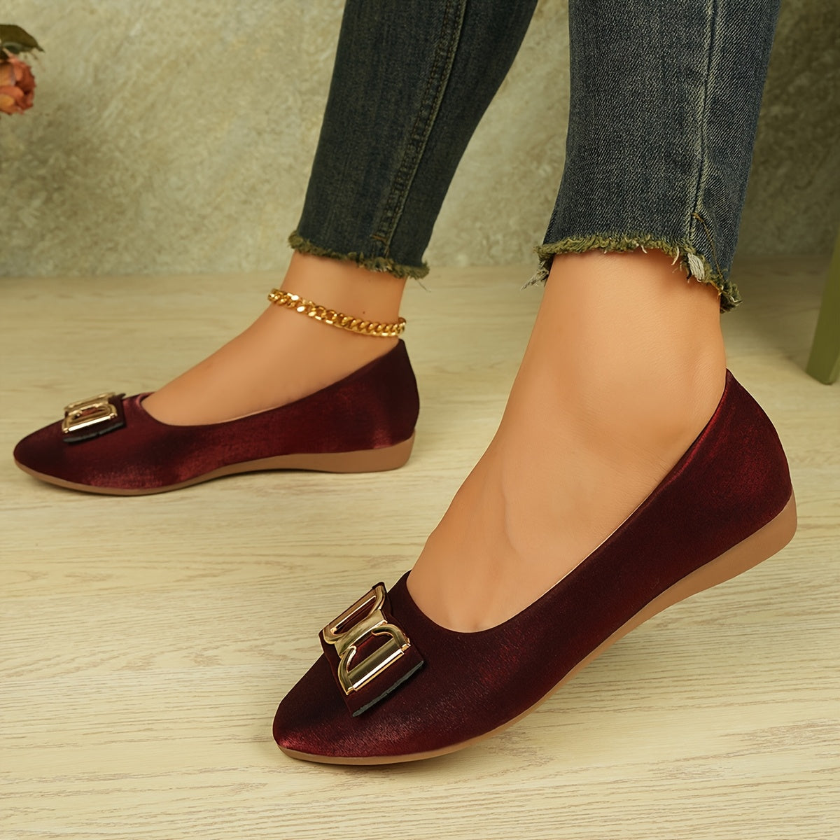 Comfortable Elegant Women's Red Slip-On Flats