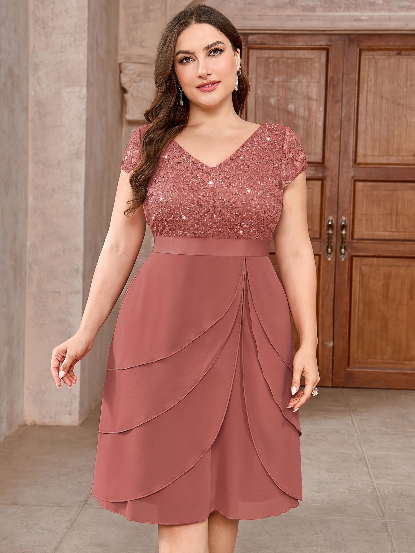 Elegant Plus Size Women'S Formal Dress with Lace Detailing and Tiered Chiffon Skirt - Perfect for Formal Parties and Evening Events, Formal