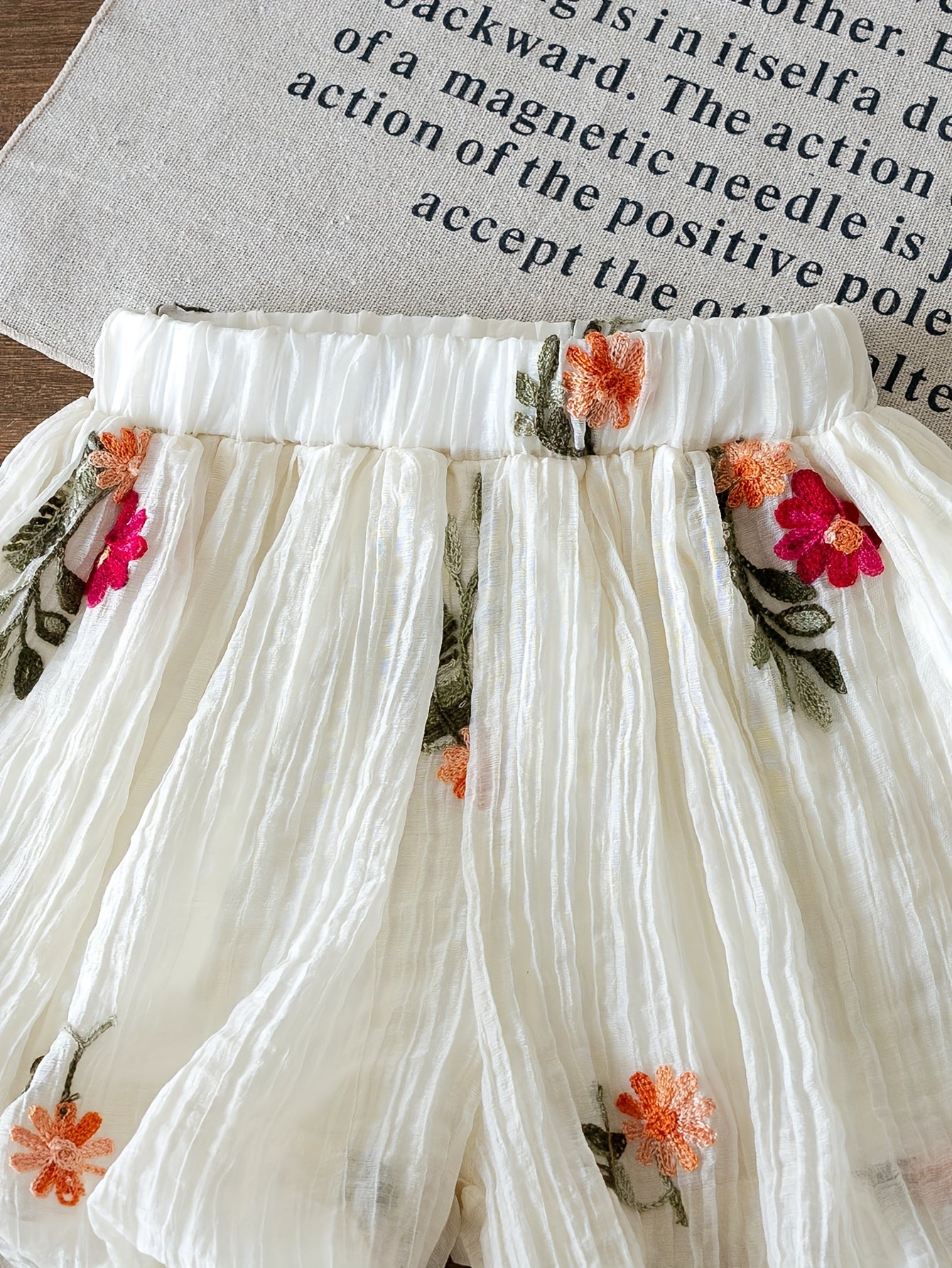 Floral Embroidery 2pcs Fashion Girls' Set with Golden Cord Lace
