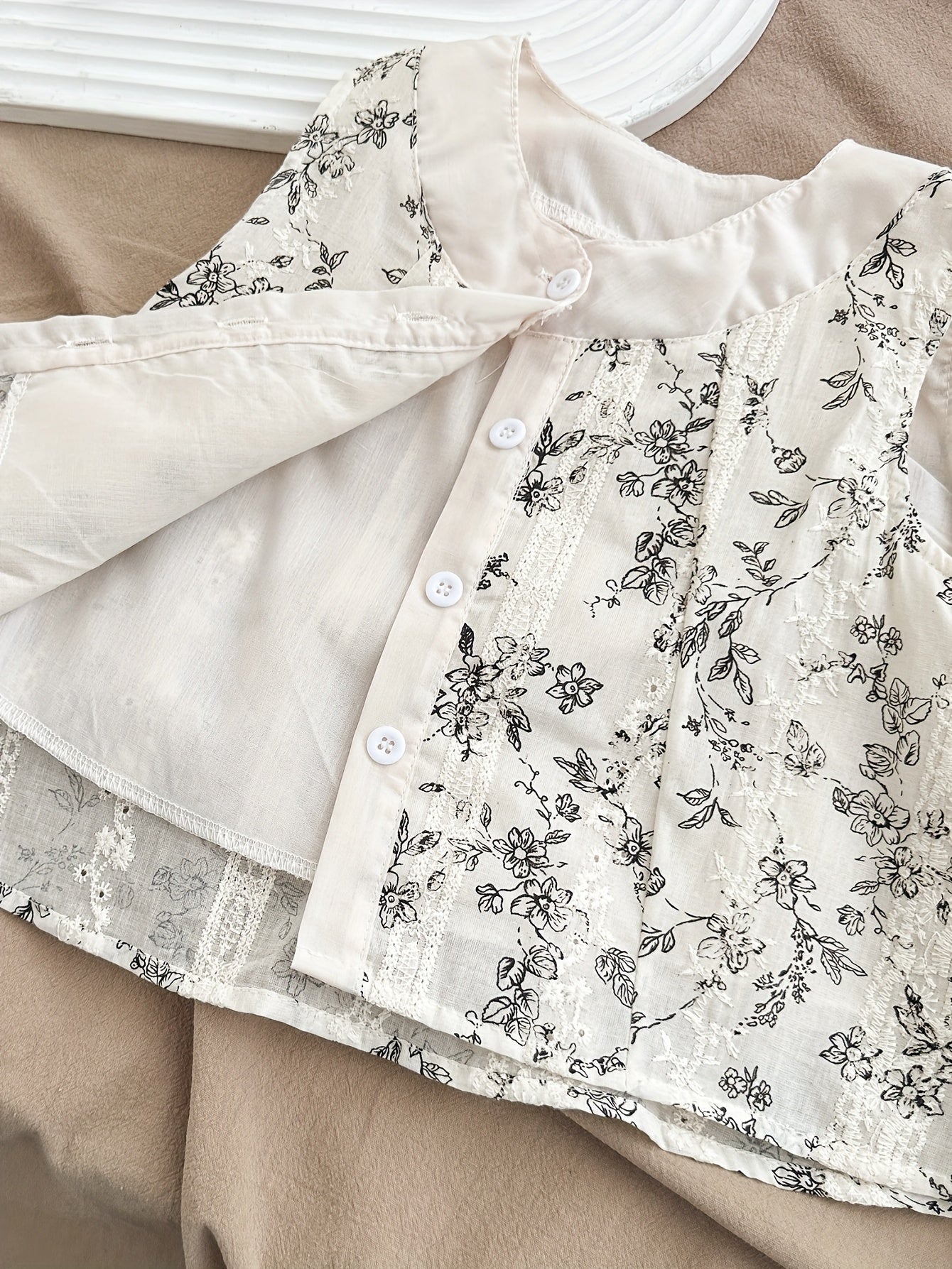 Two-piece Sleeveless Top + Solid Color Wide-Leg Pant