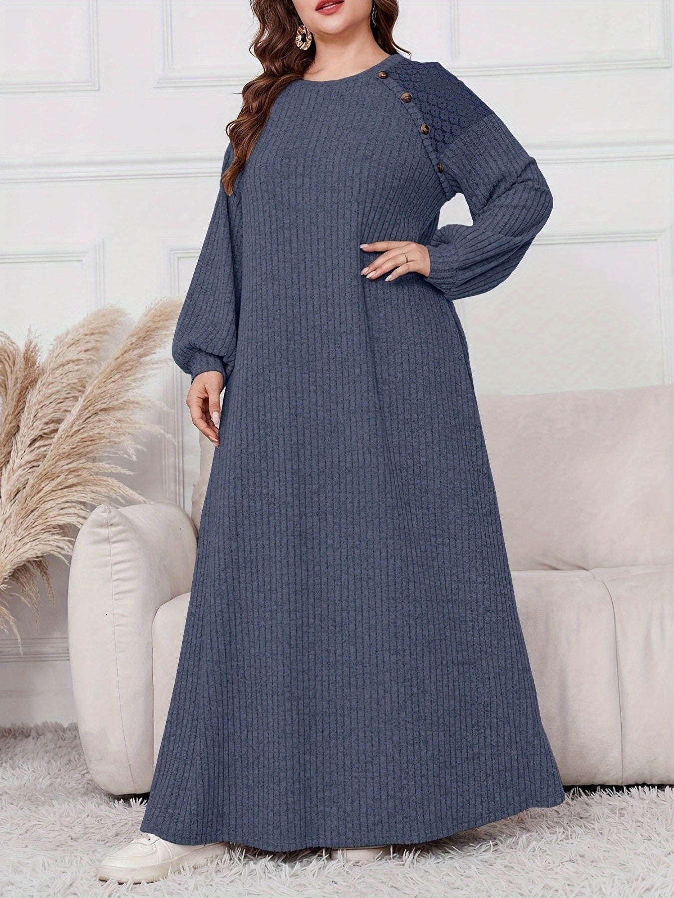Women's Plus Size Elegant Maxi Dress - Long Sleeve Round Neck